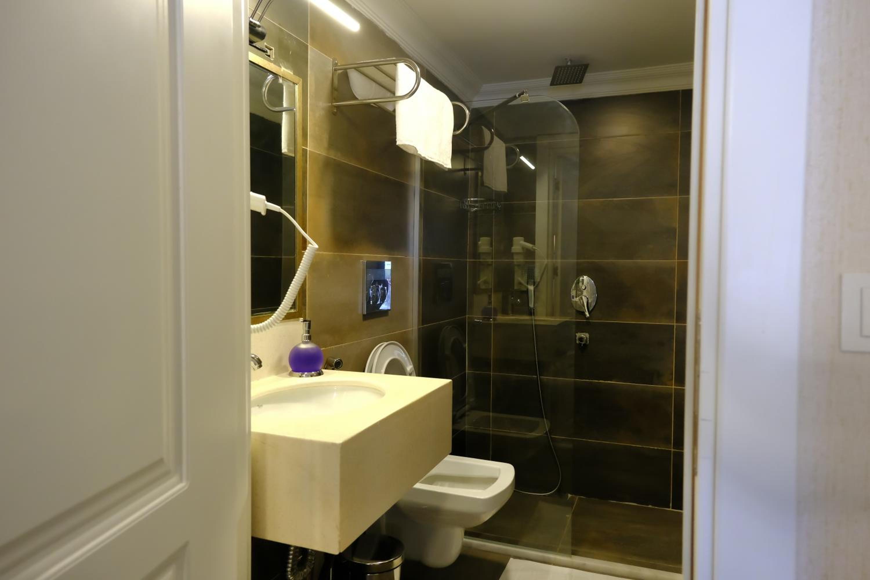 Family Suite photo 3