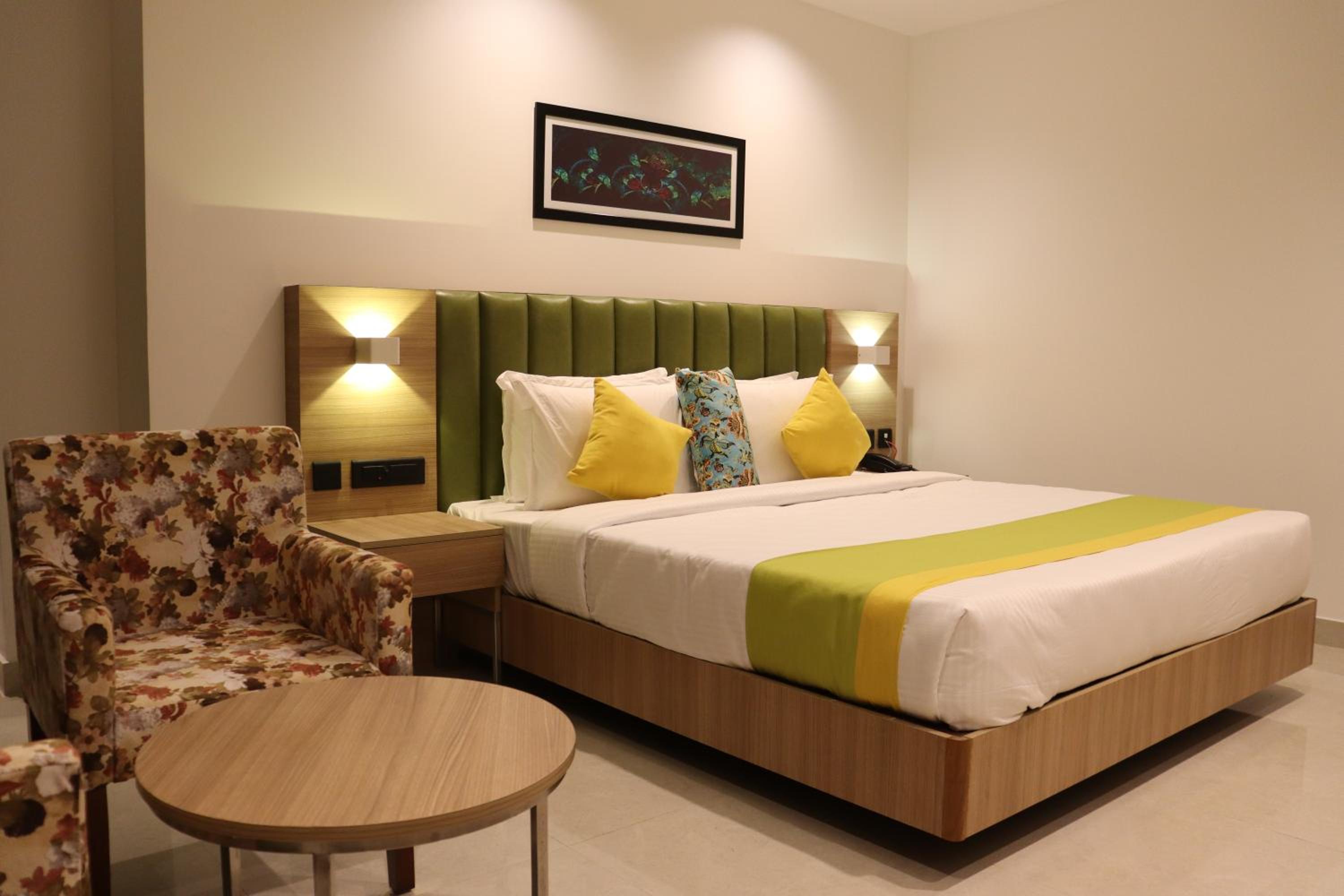 Deluxe King Room - Photo 5