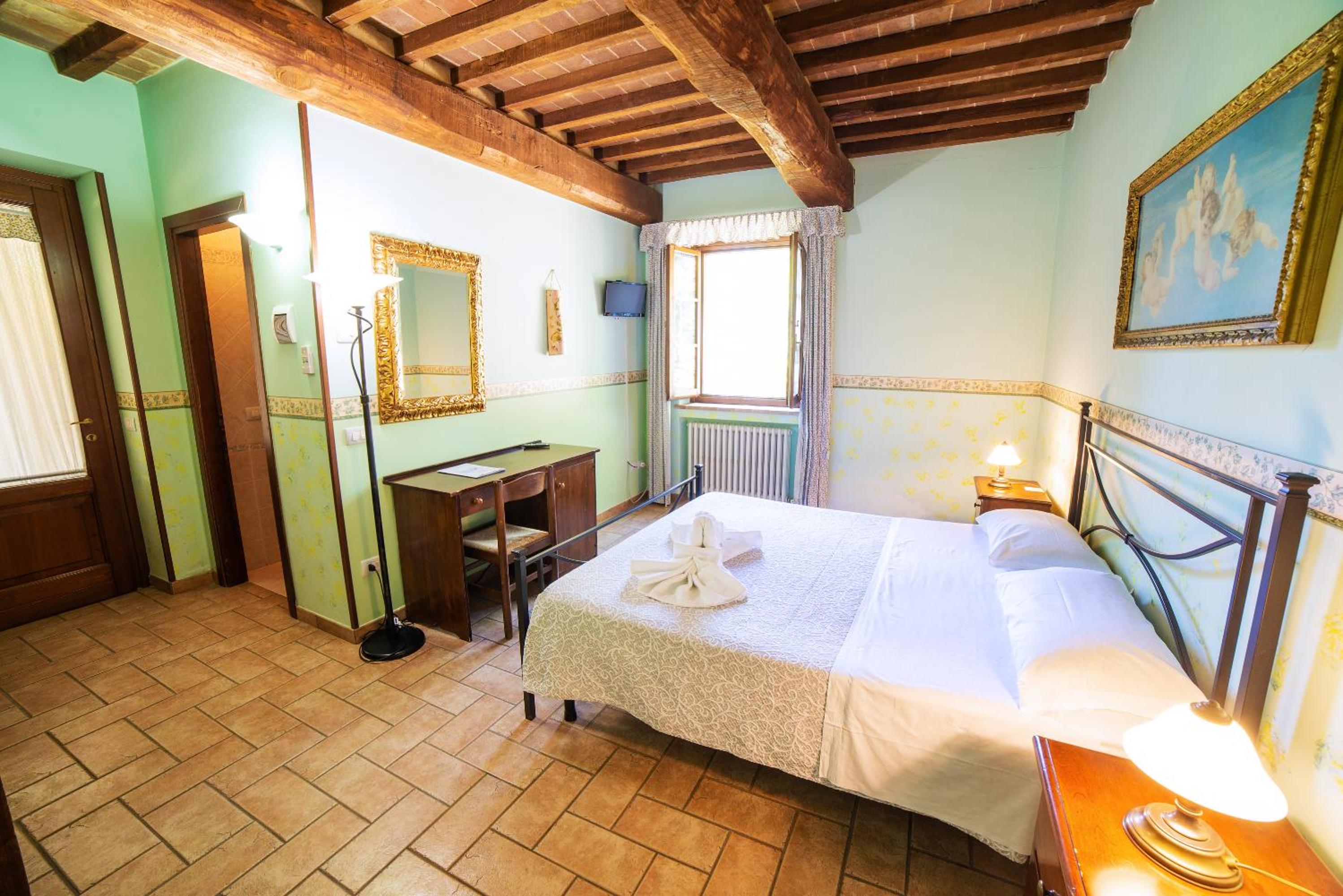 Double Room - Photo 9