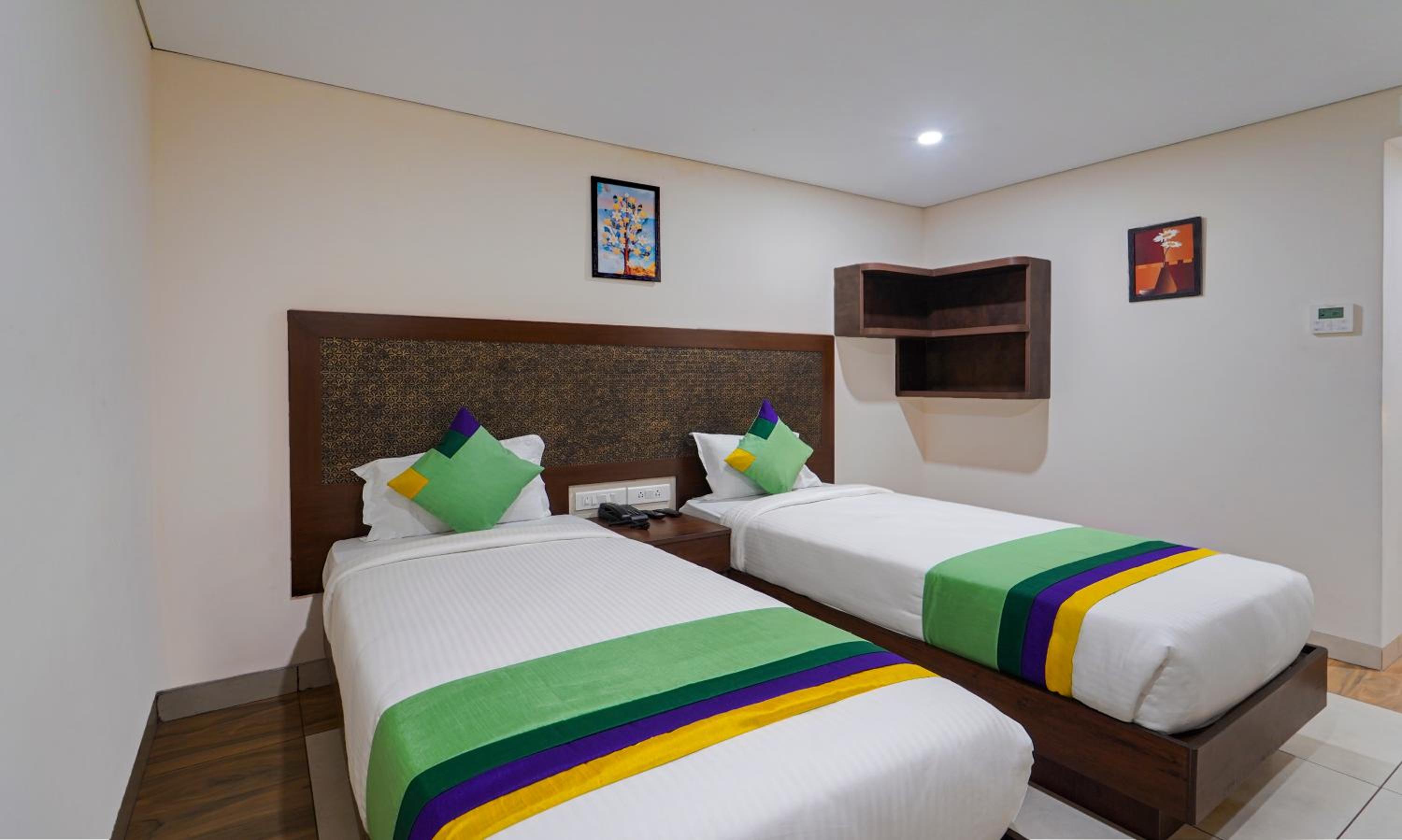 Economy Room