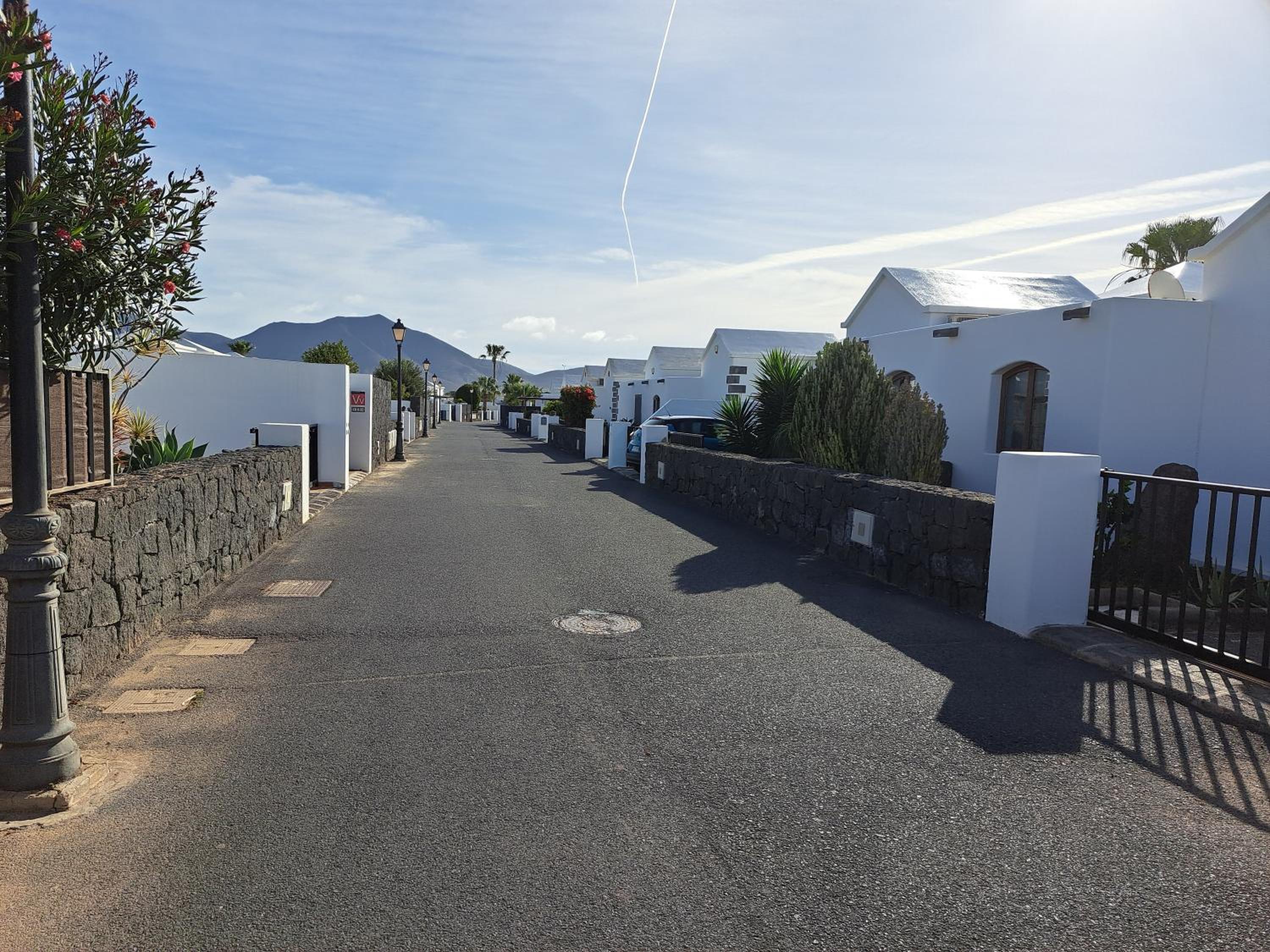 Villa with Garden View - Photo 26