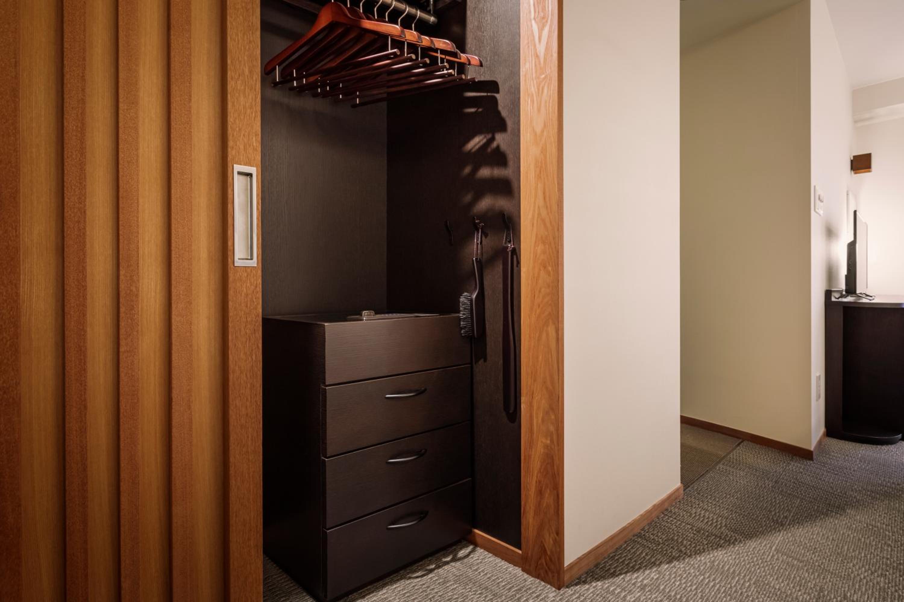 Standard Twin Room - Photo 13
