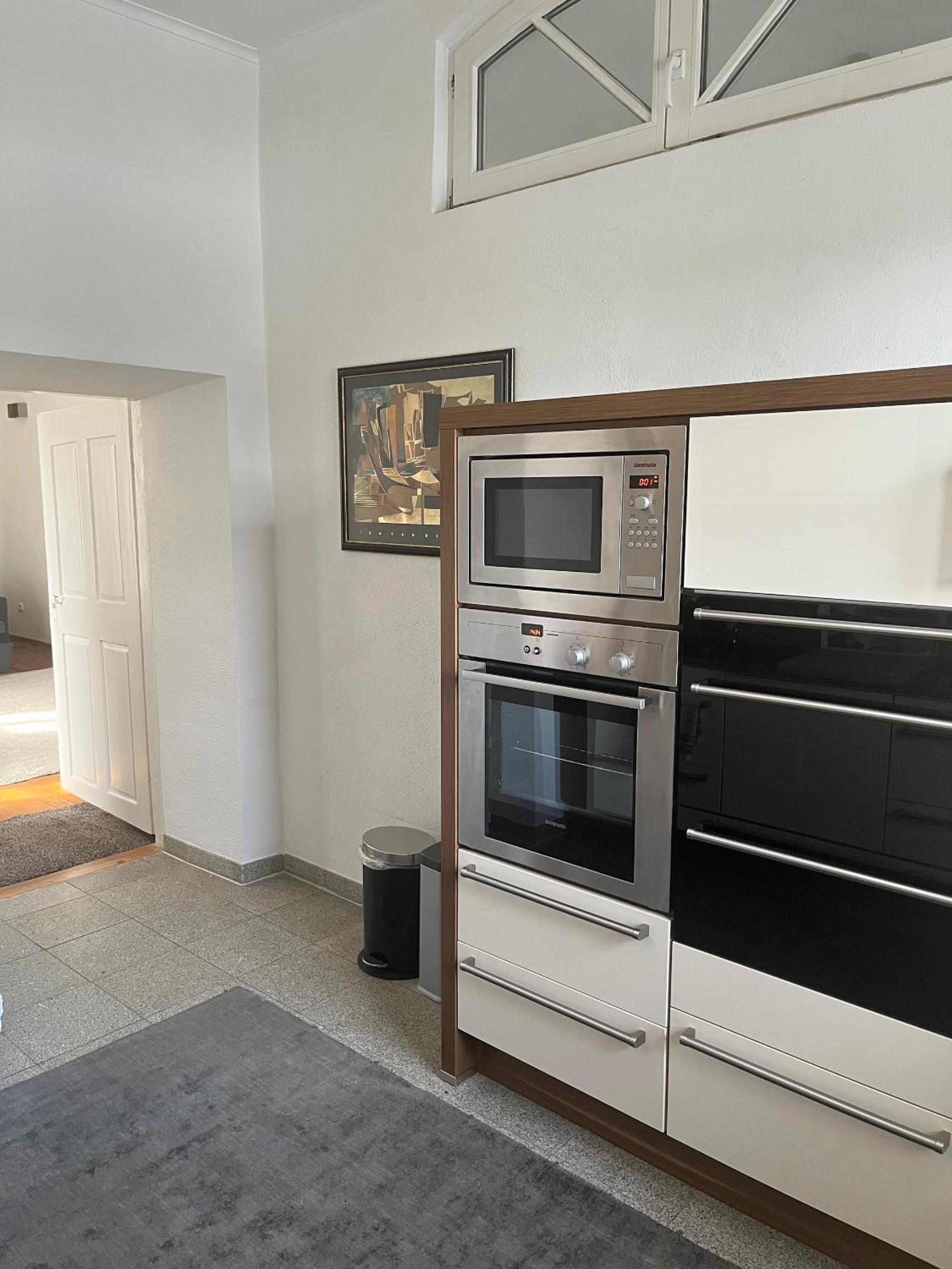 One-Bedroom Apartment photo 3