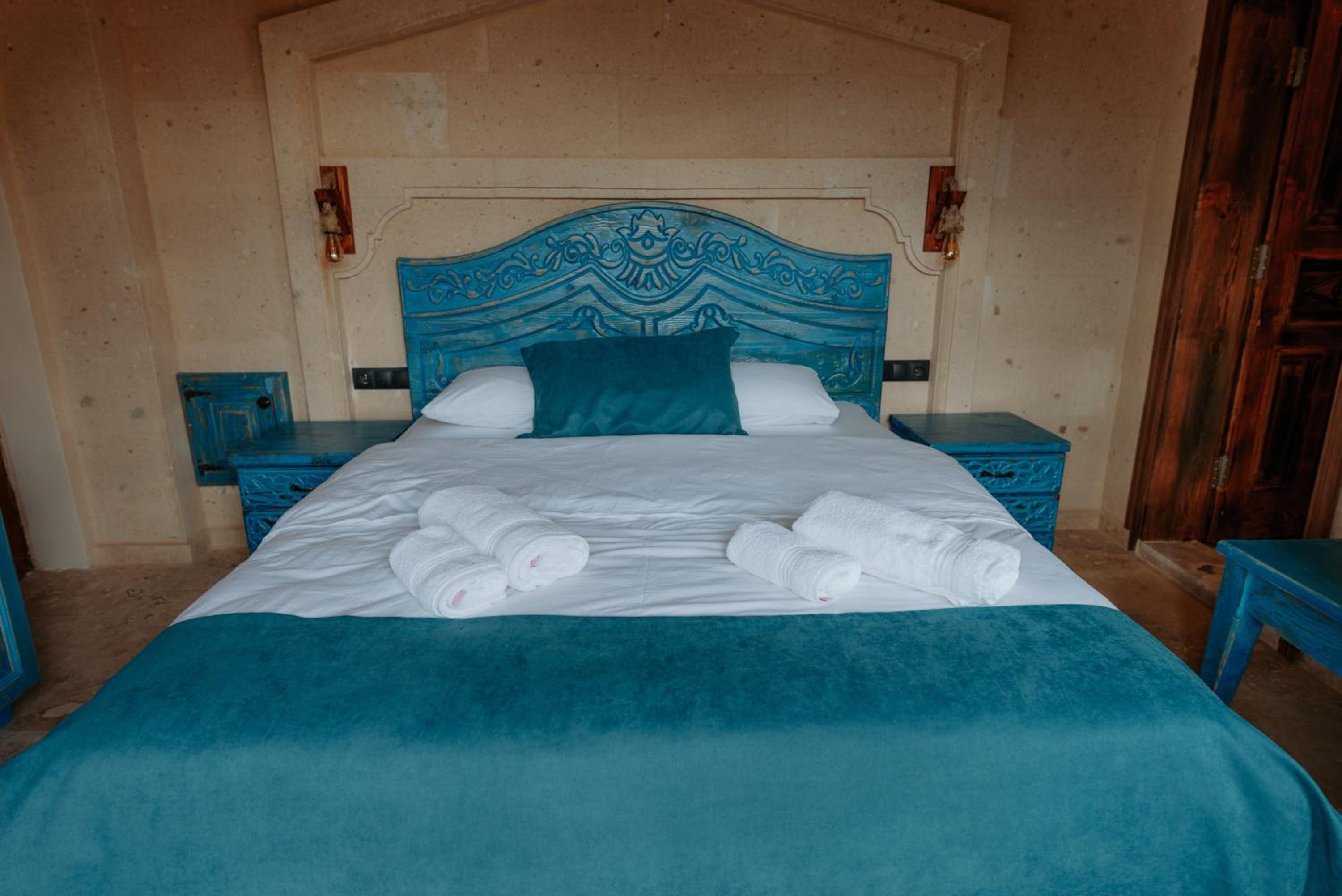 Standard Double Room - Photo 24
