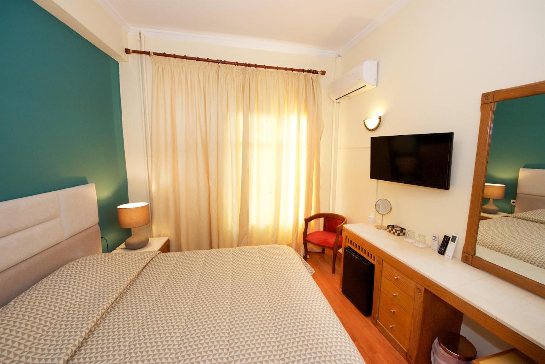 Double or Twin Room - Photo 3