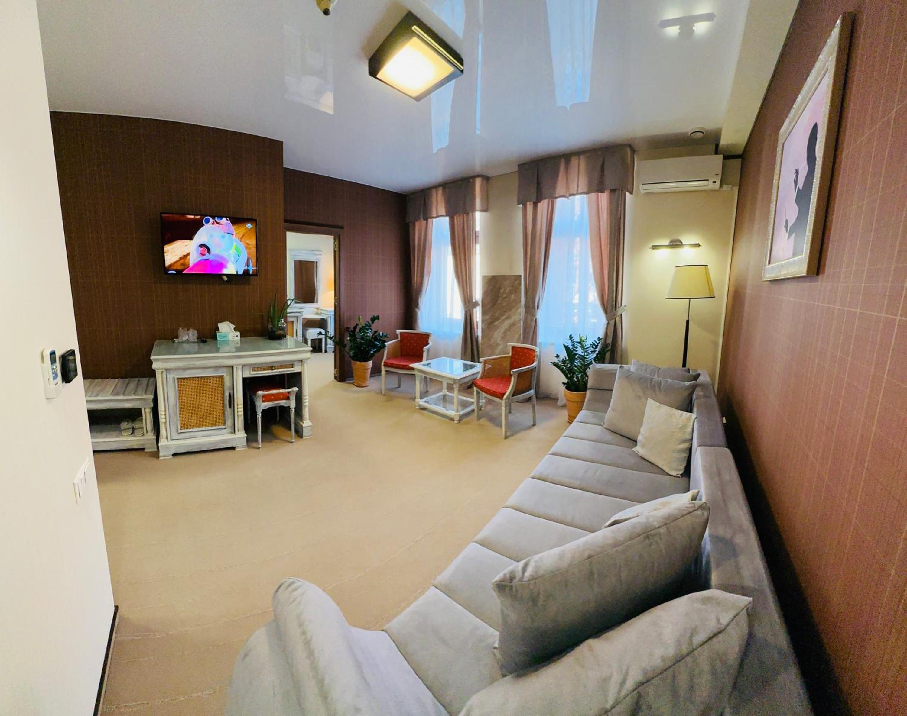 Family Suite - Photo 1