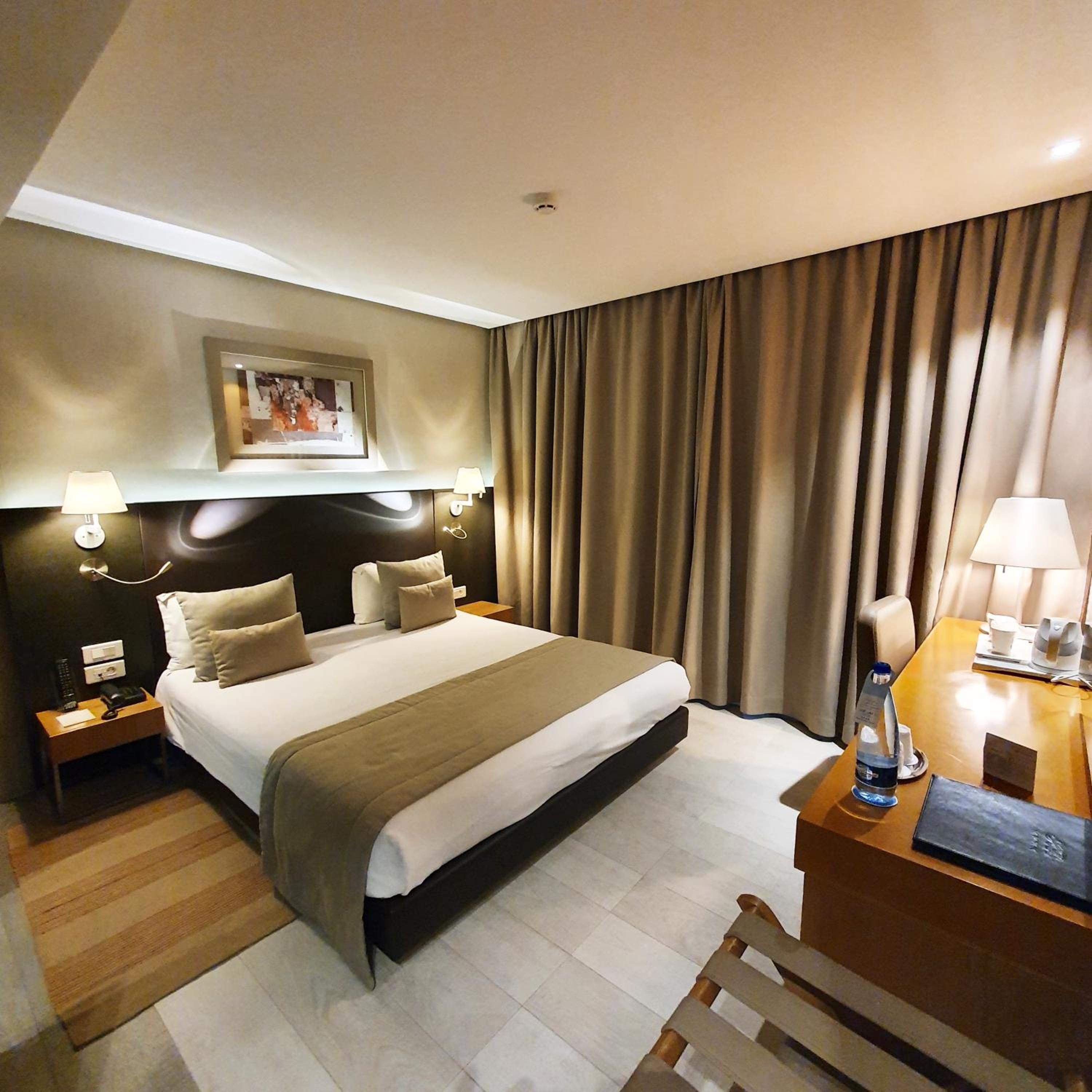 Superior Single Room thumbnail 6