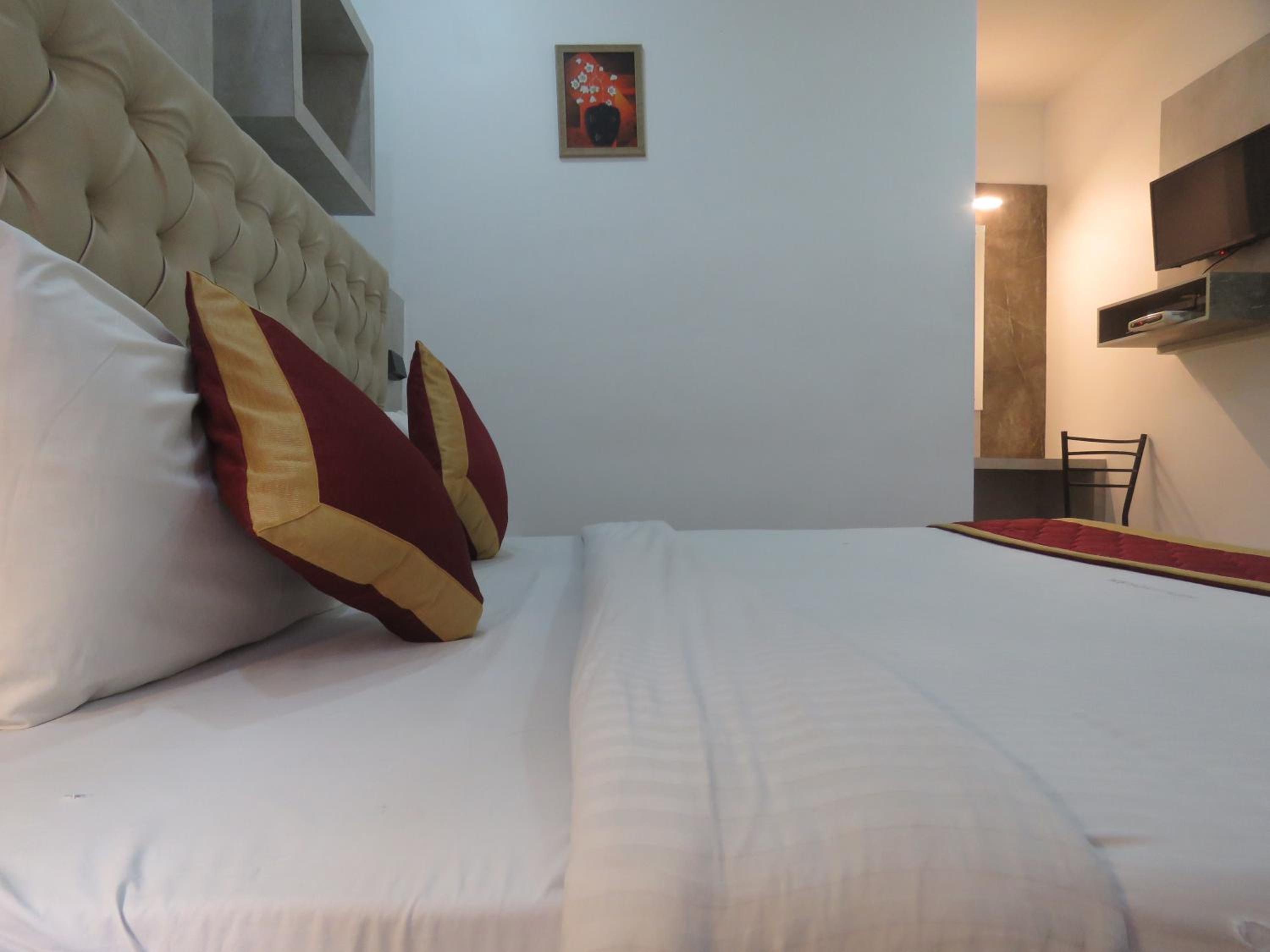 Deluxe Double Room - Photo 1