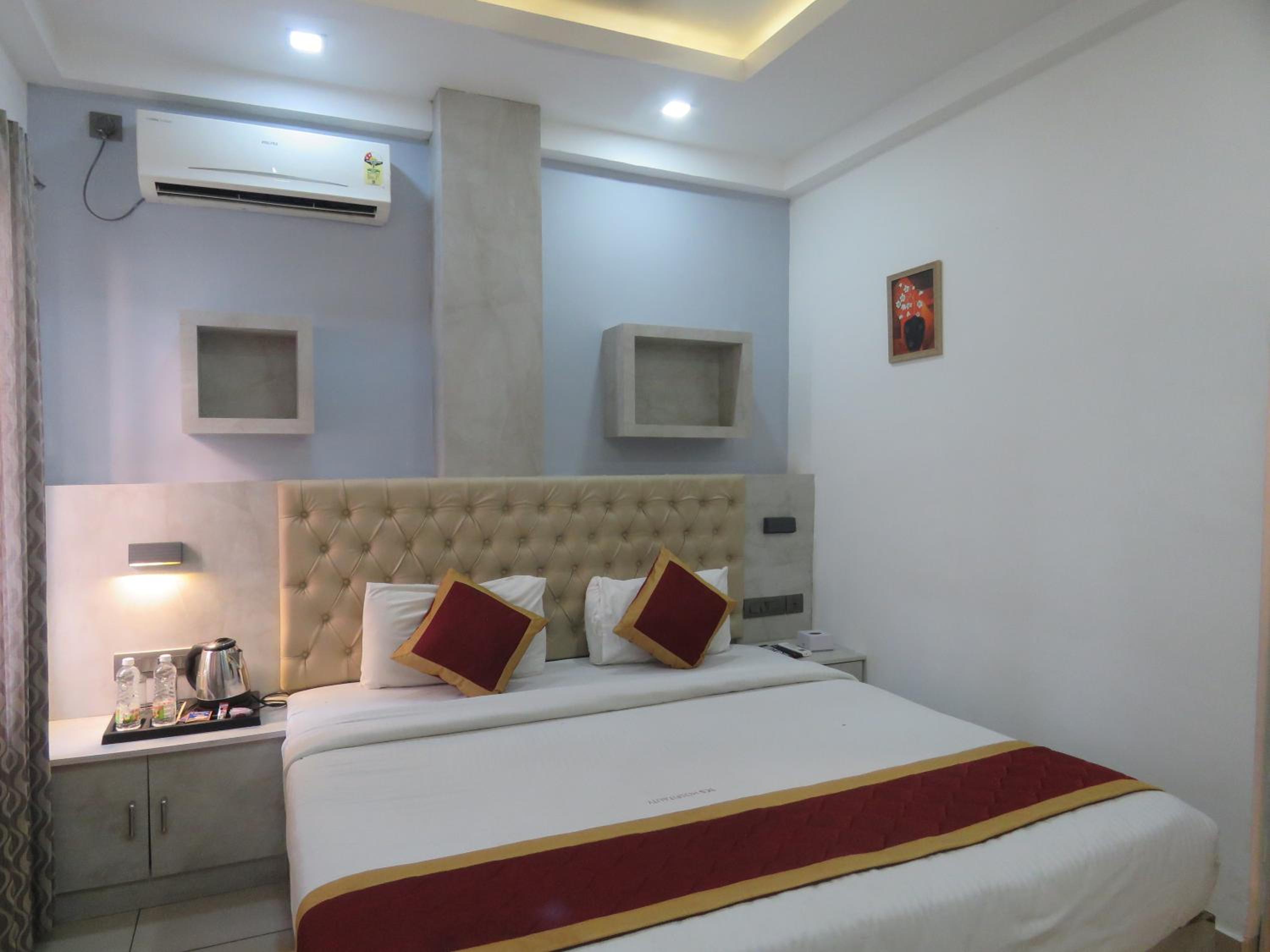 Deluxe Double Room - Photo 14