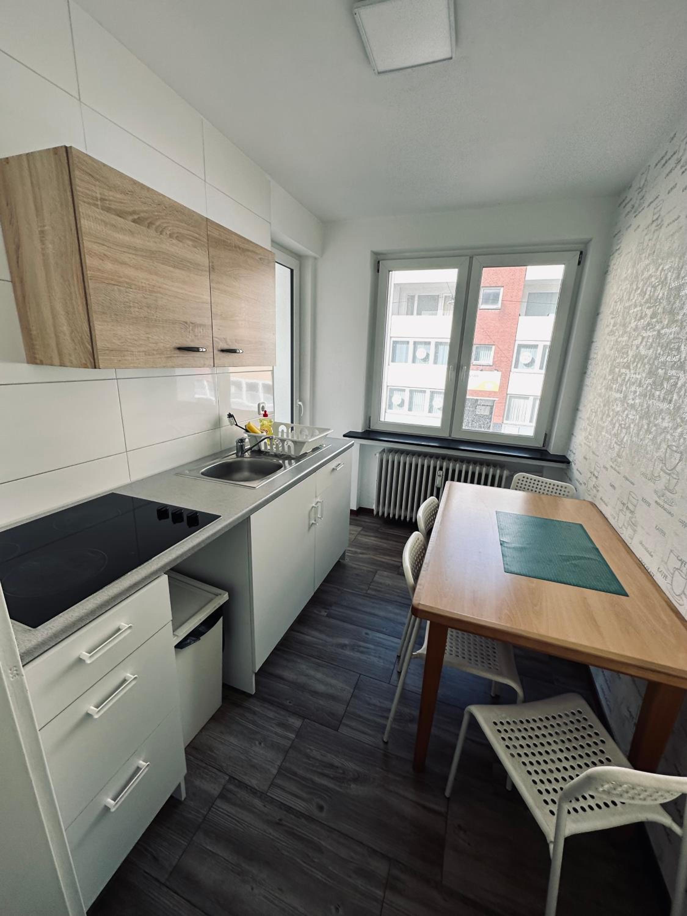 Apartment with Balcony photo 2