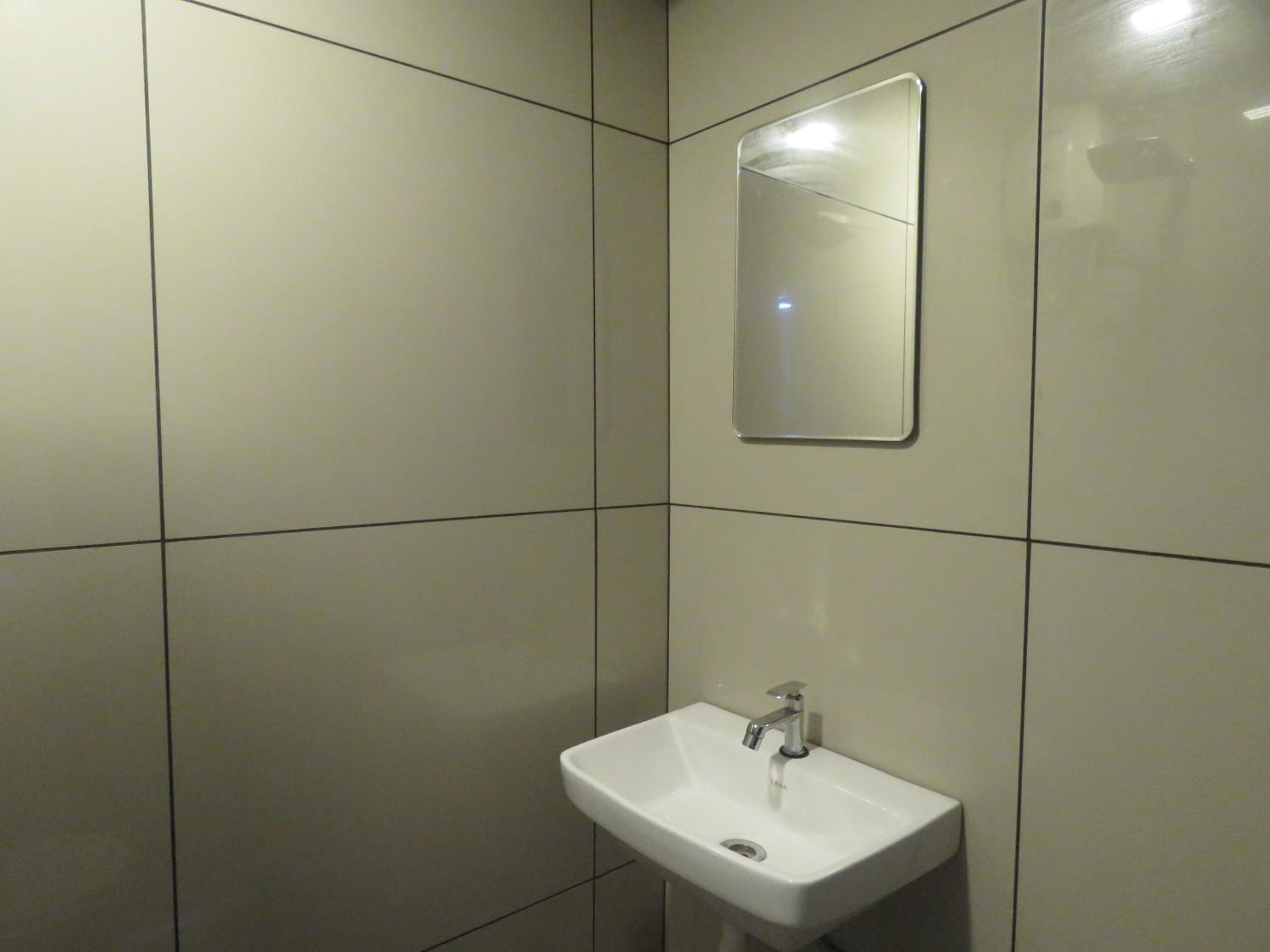 Deluxe Triple Room - Photo 16