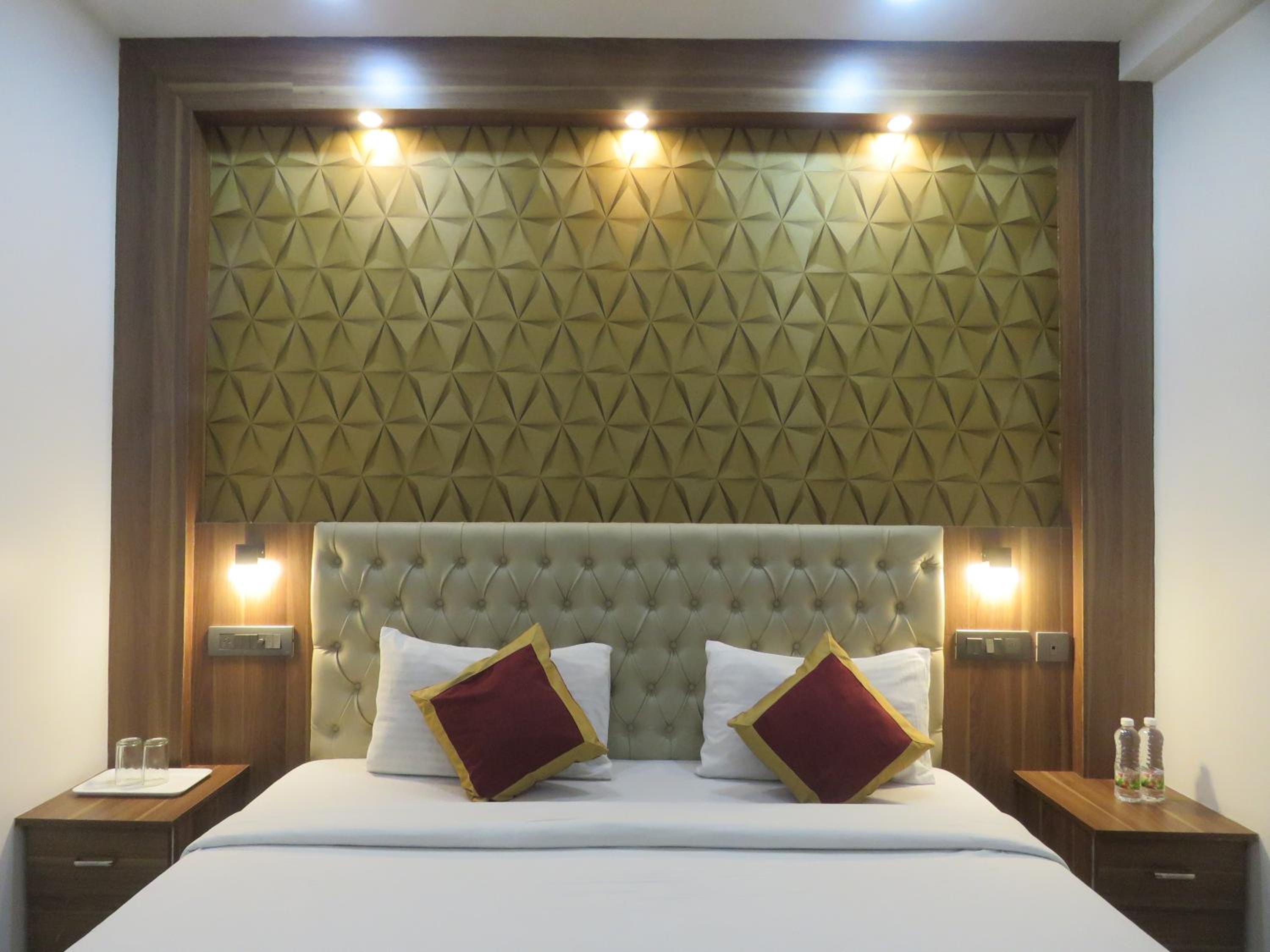 Standard Double Room - Photo 3