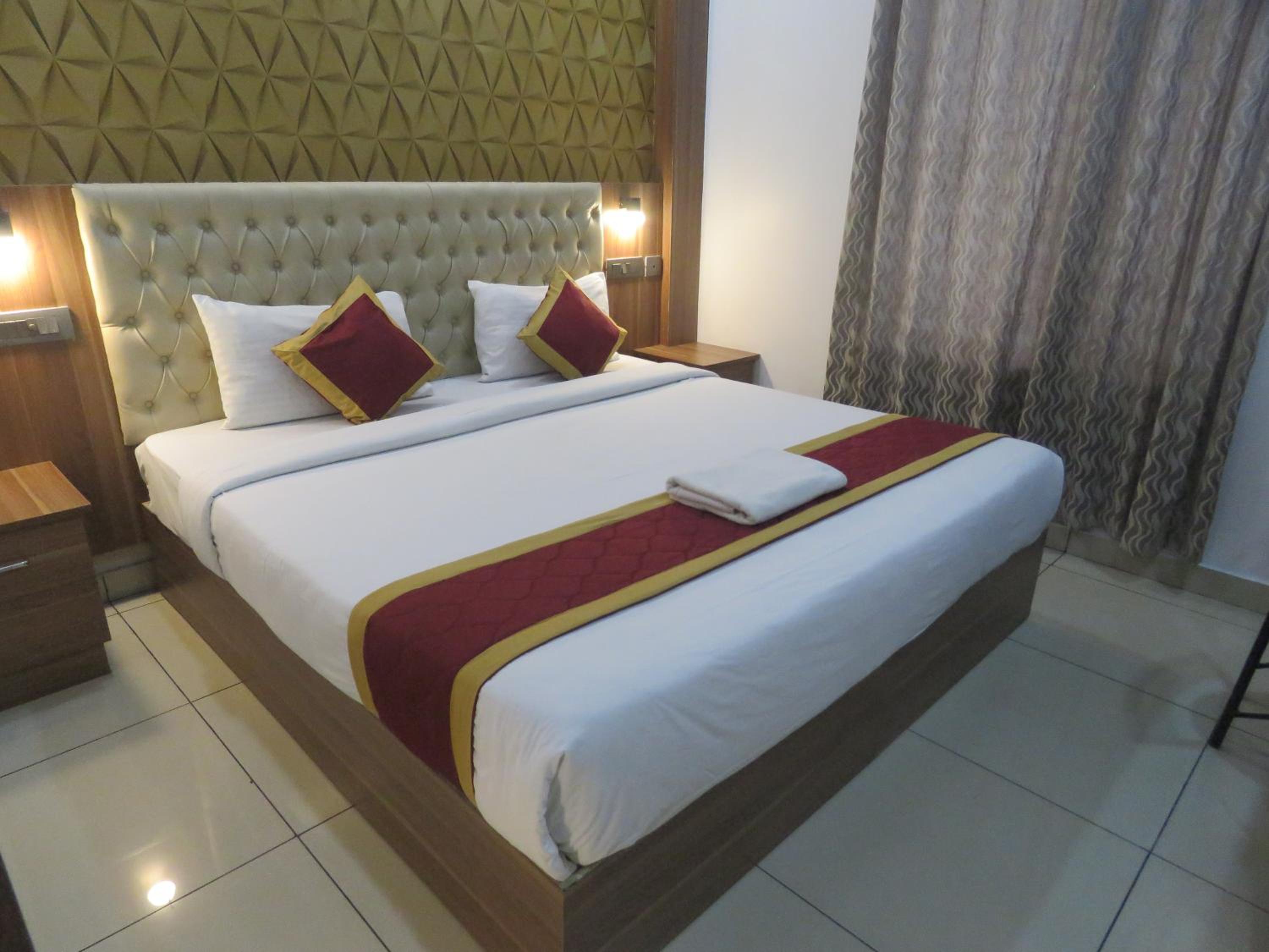 Standard Double Room - Photo 14