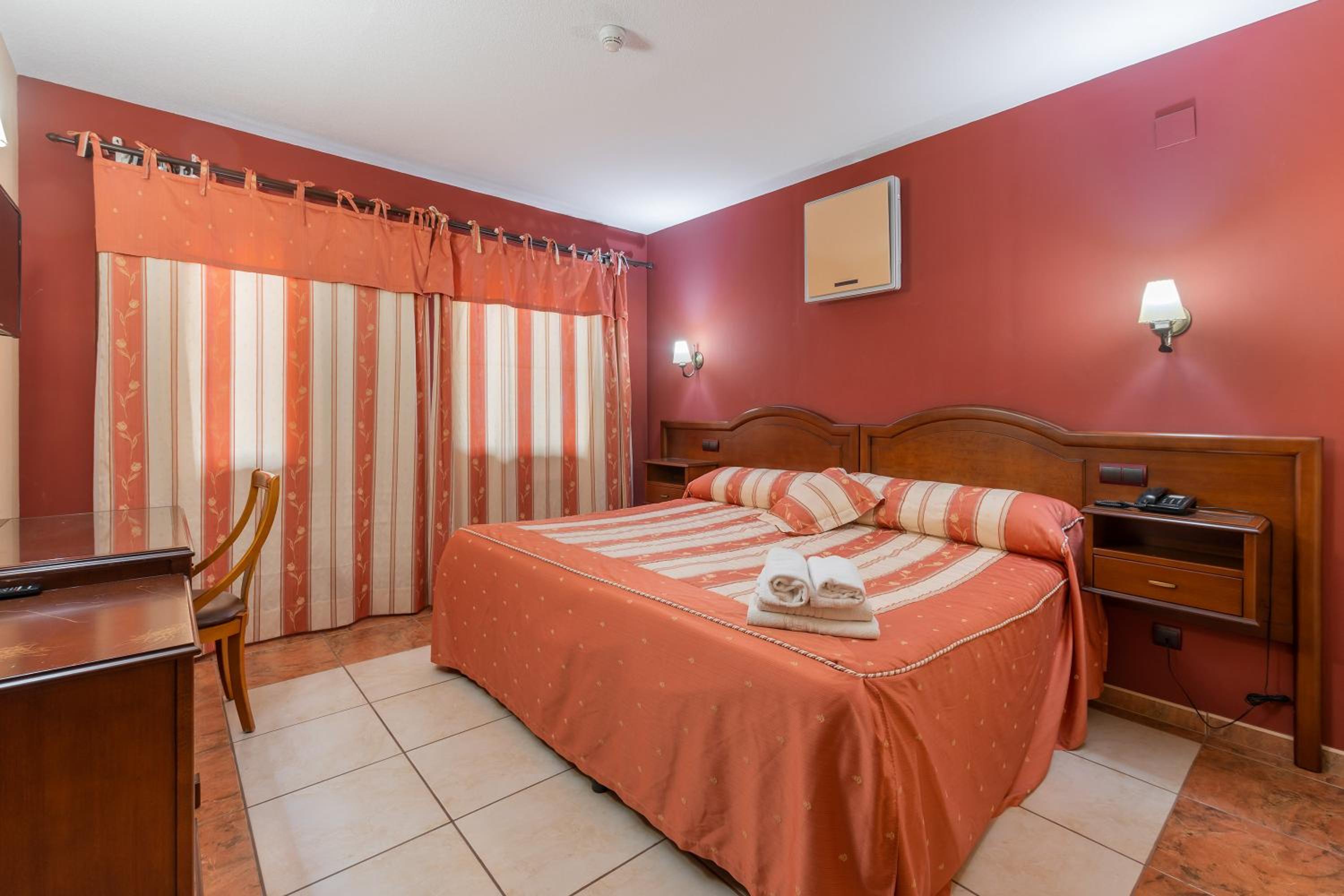 Habitación Doble o con Dos Camas