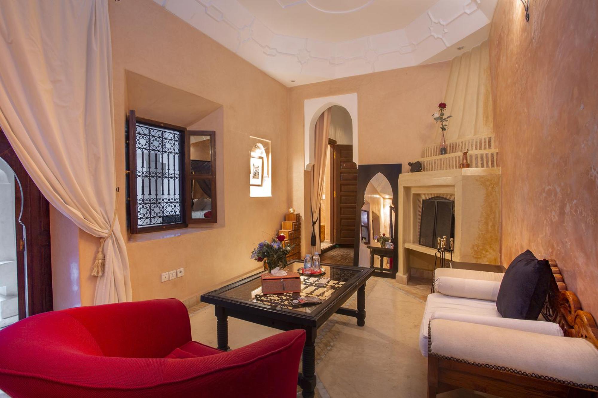 Deluxe Suite - Photo 6