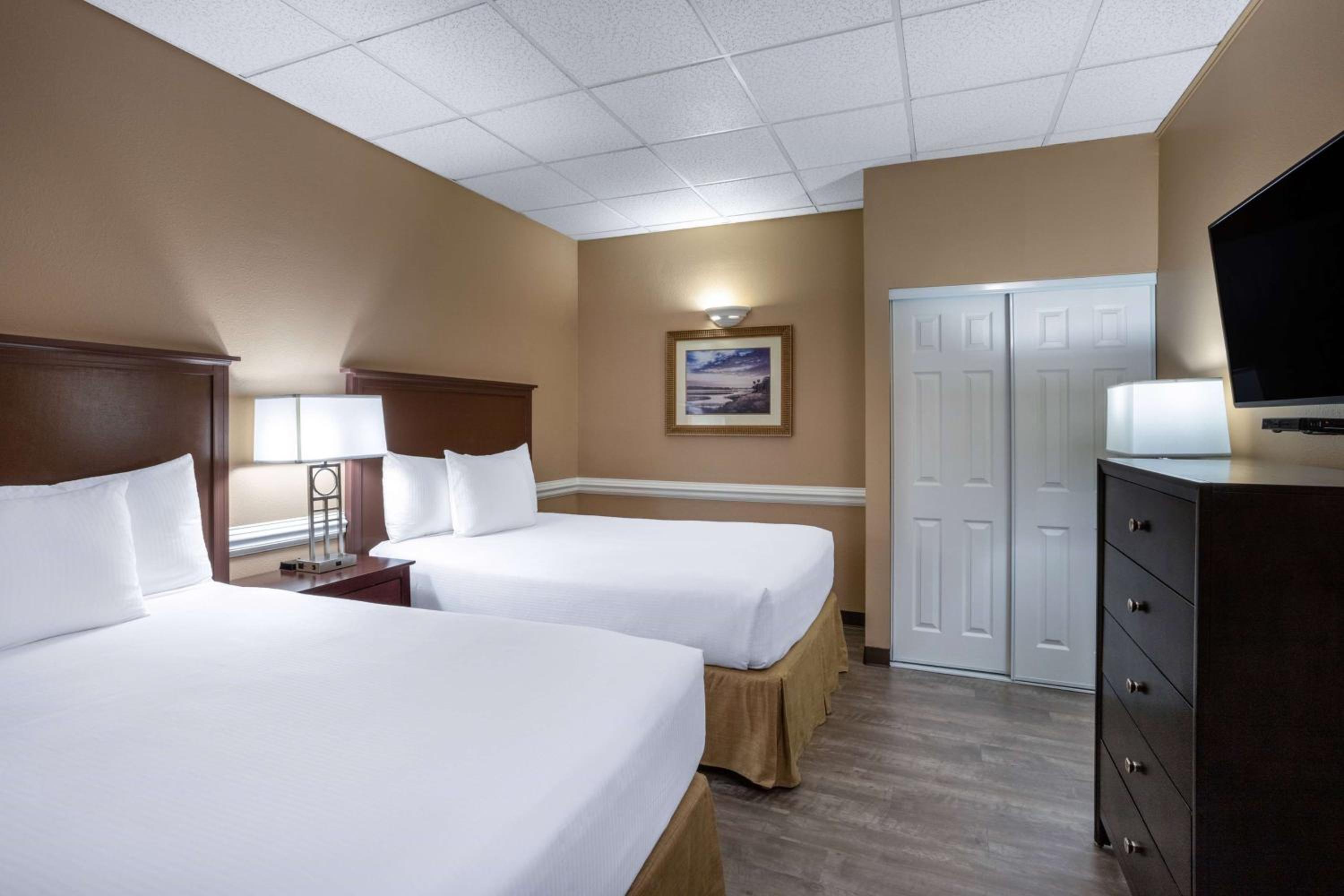 Double Room with Two Double Beds - Non-Smoking - Photo 1