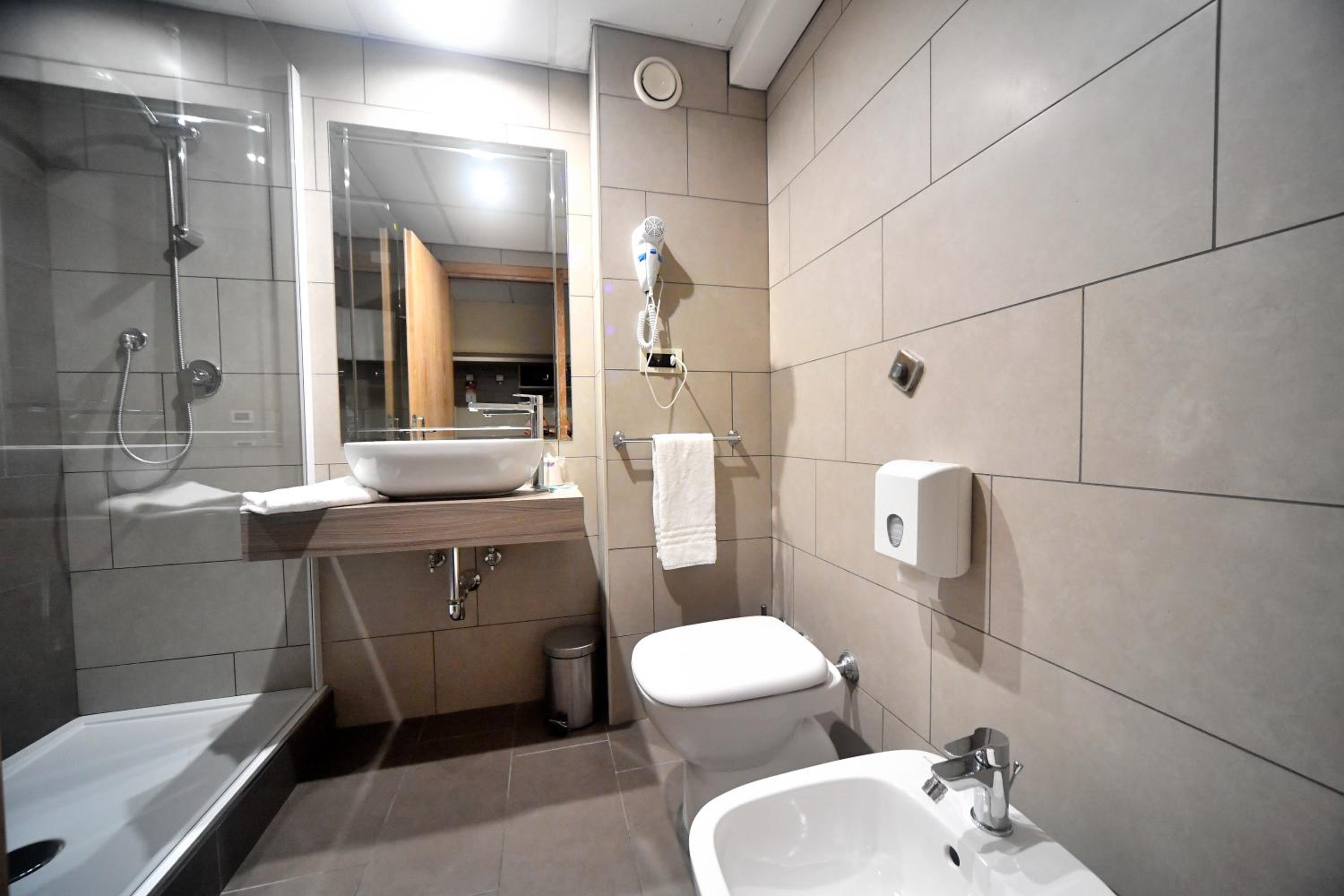 Single Room photo 2