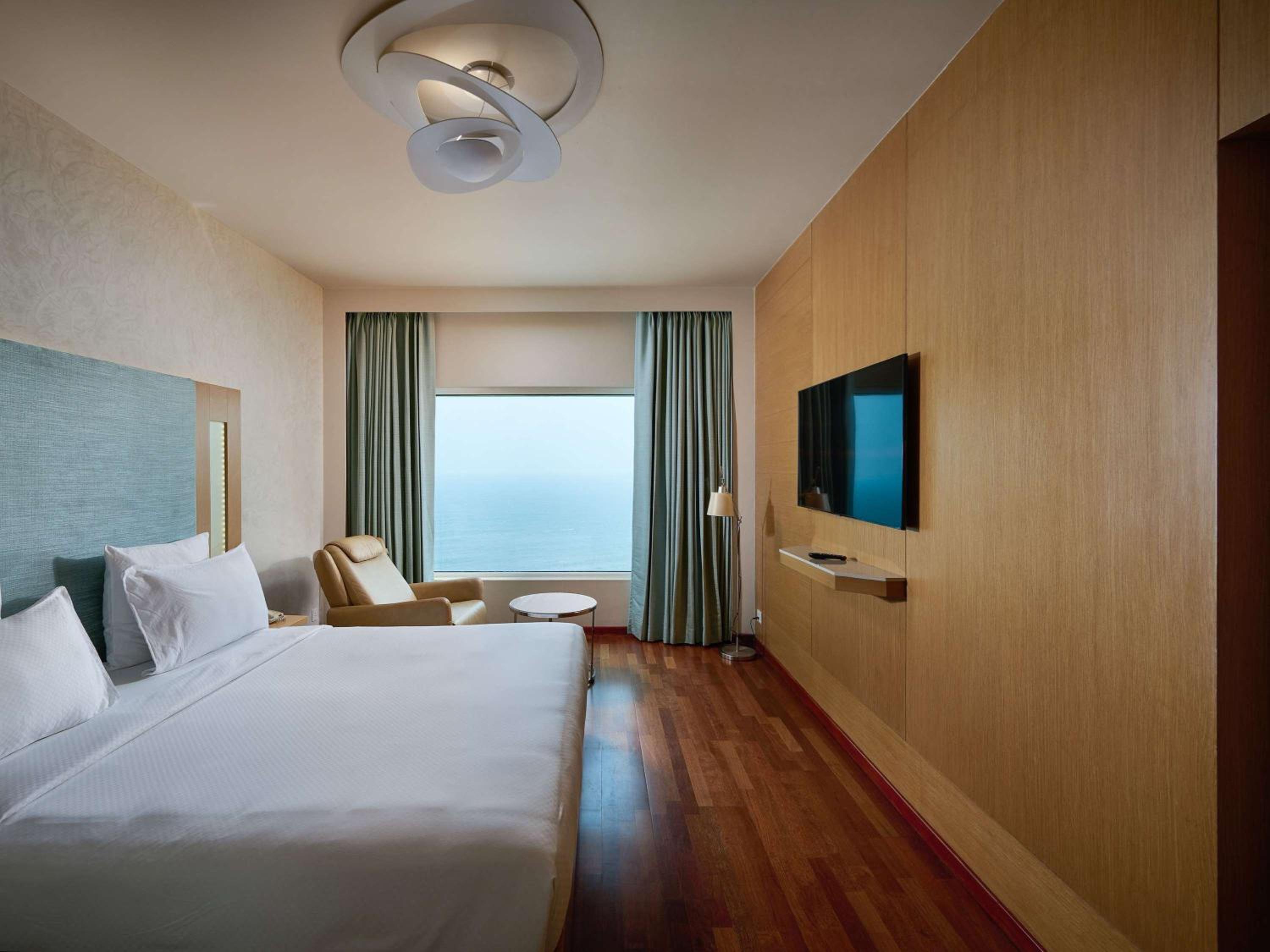 Superior Room 1 King Bed  - Photo 1