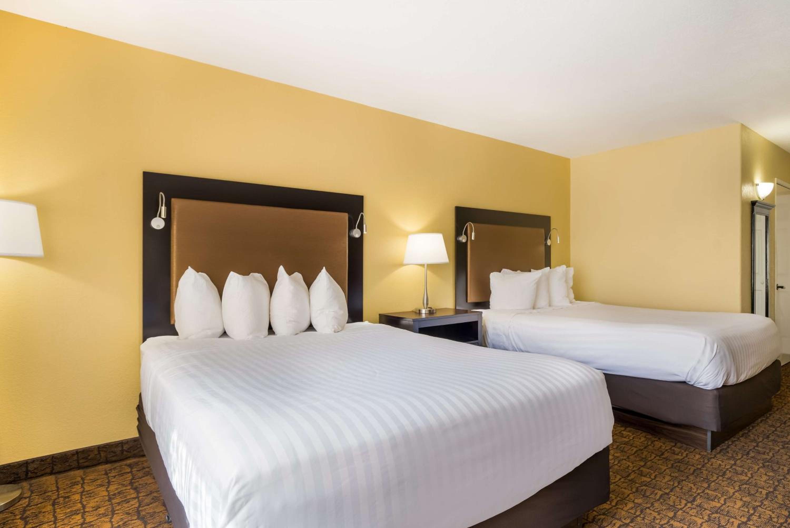 Queen Room with Two Queen Beds and Roll-In Shower - Disability Access/Non-Smoking - Photo 1