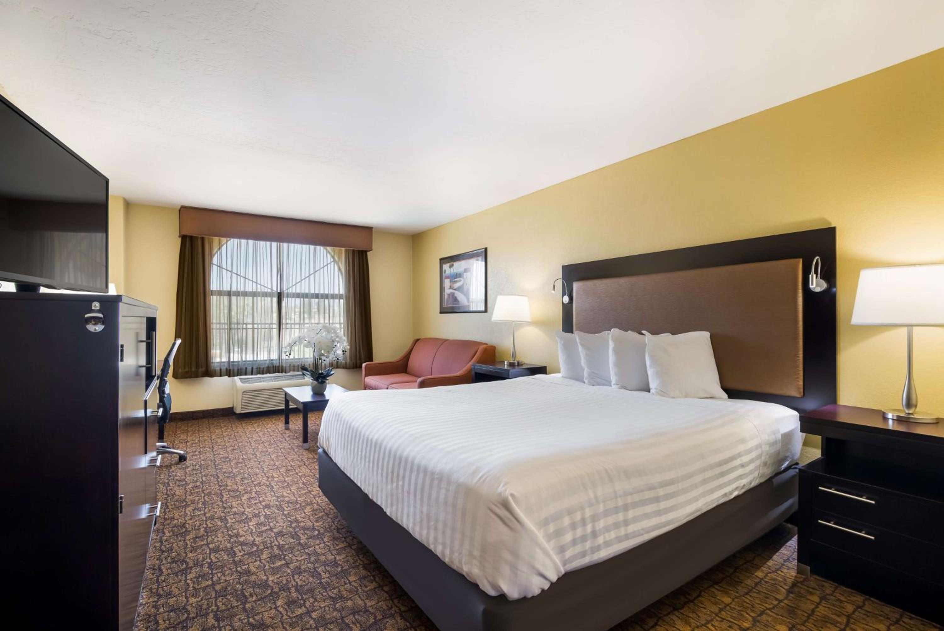King Room - Communication Assistance/Non-Smoking - Photo 1