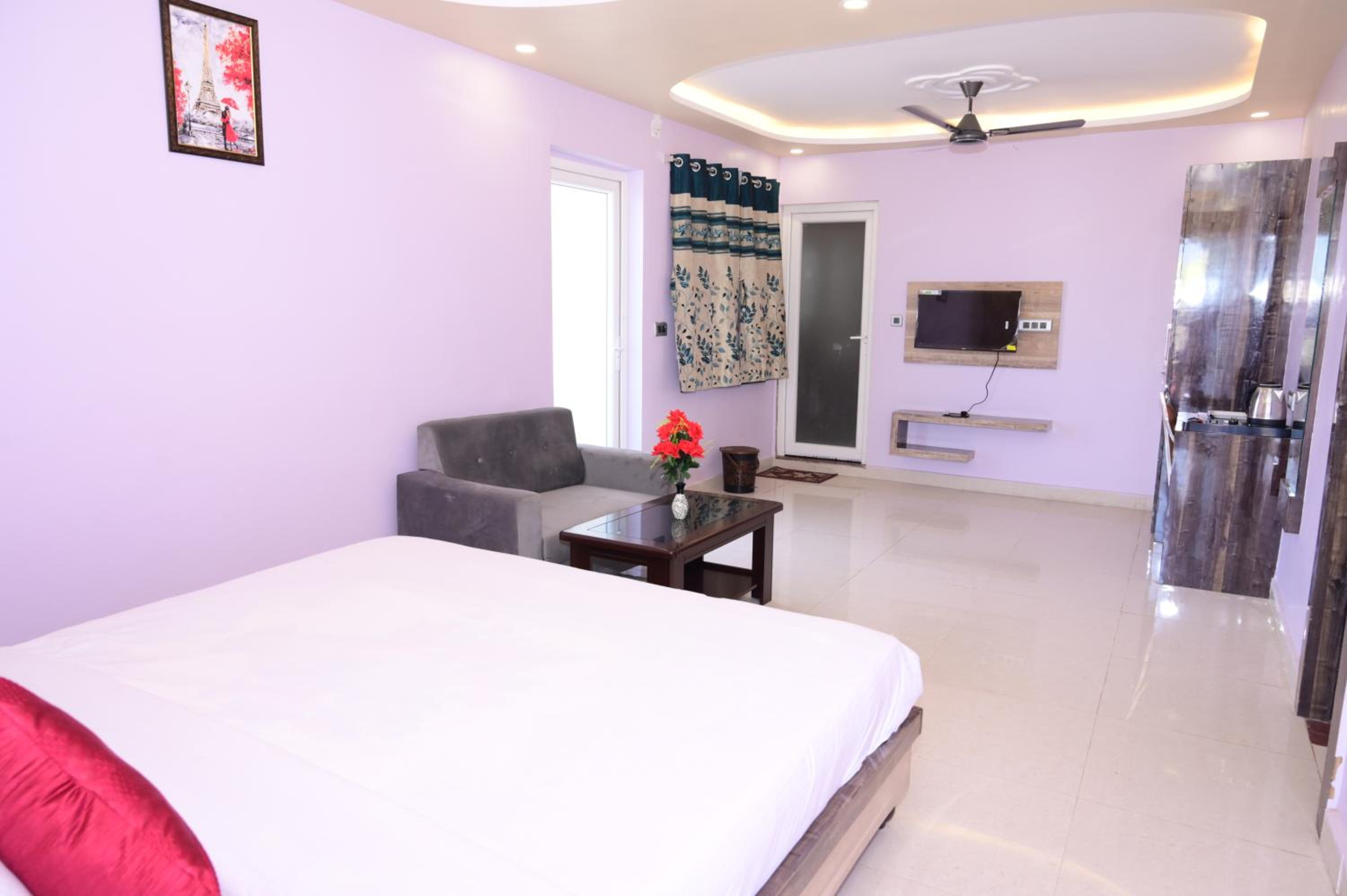Deluxe Double Or Twin Room - Photo 3
