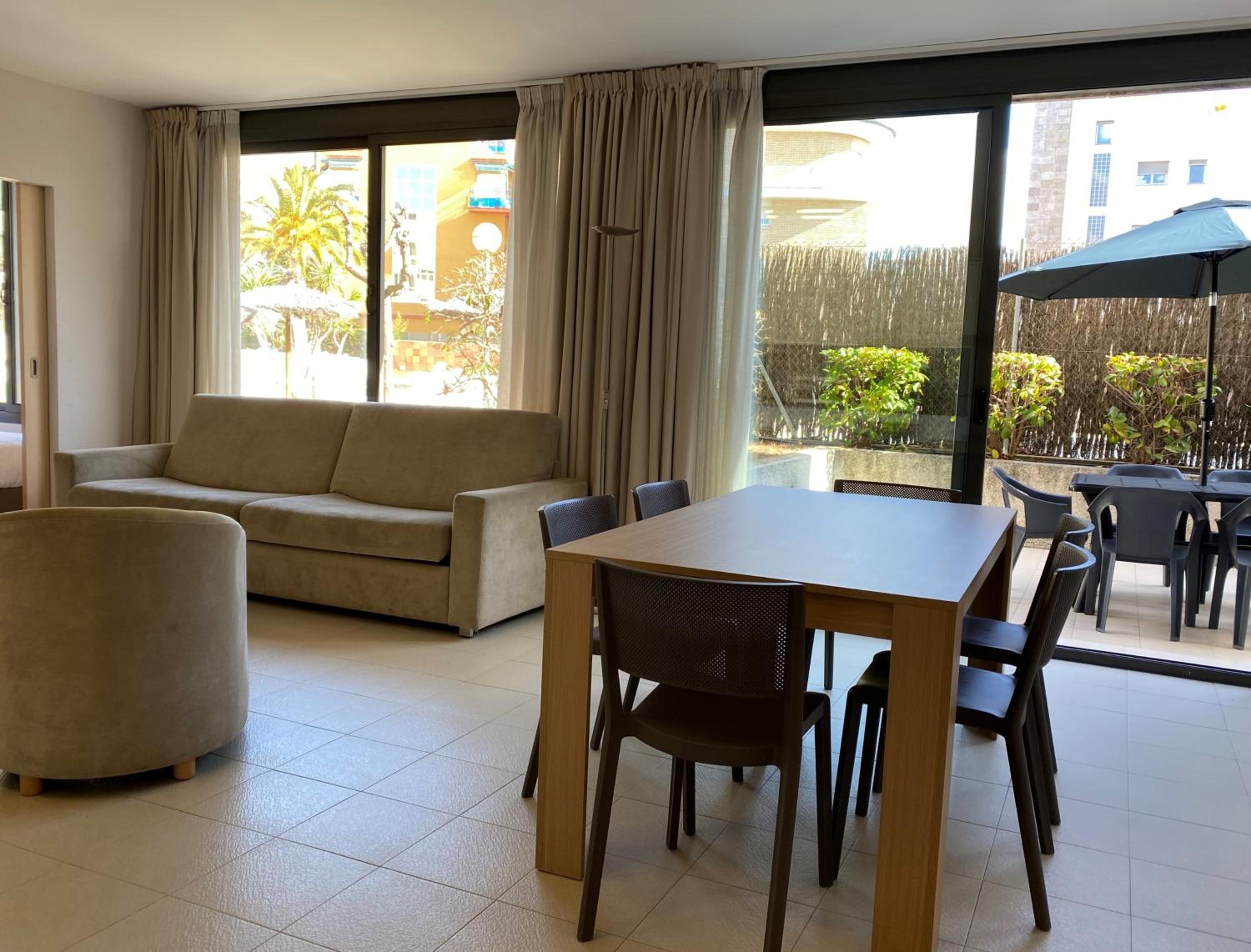 Two-Bedroom Apartment - Photo 4