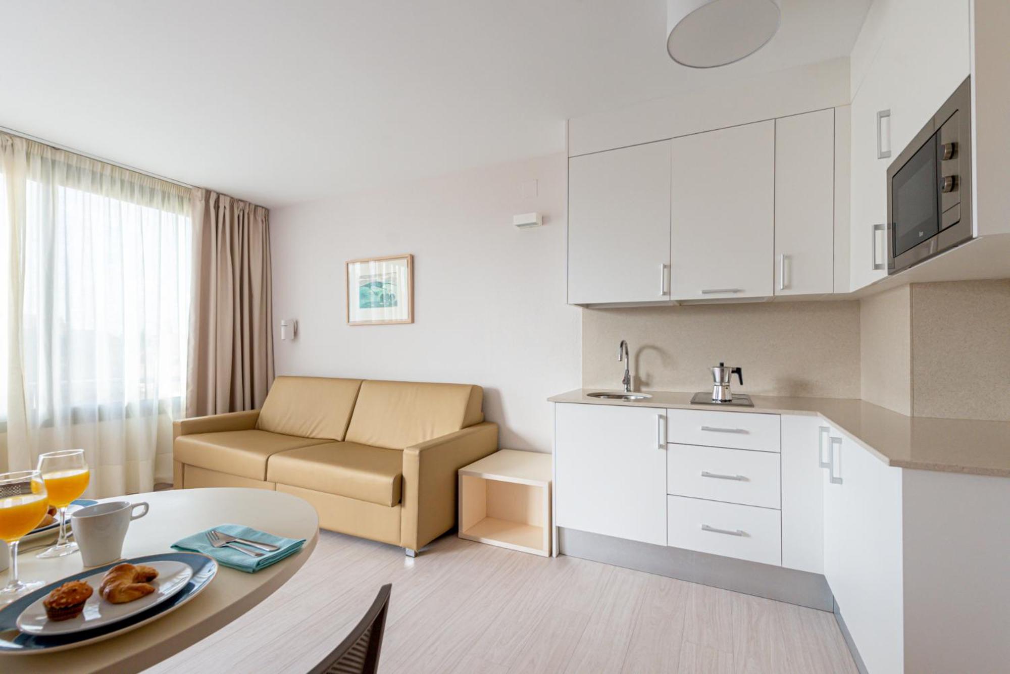 Superior Apartment with Sea View - Photo 5