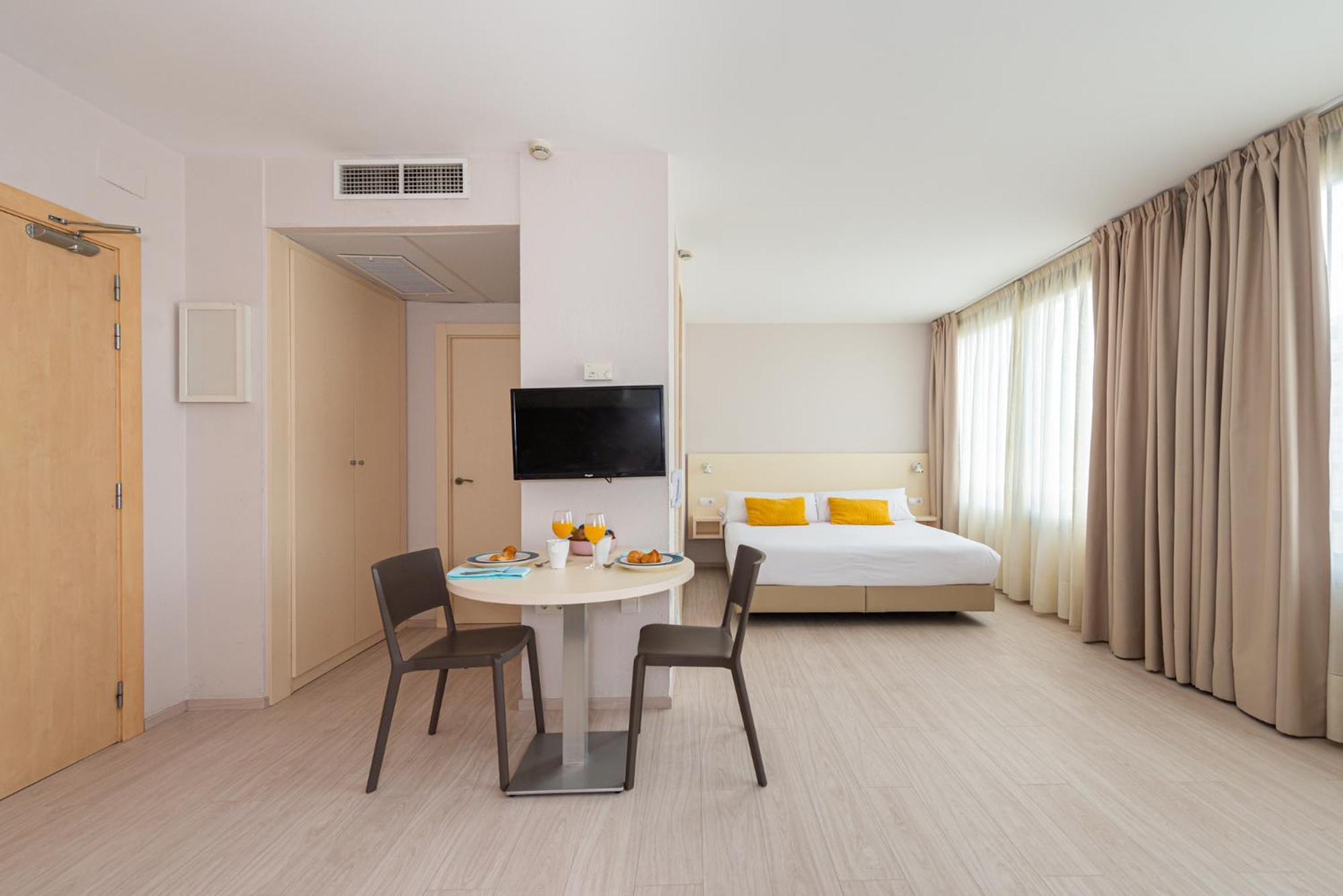 Superior Apartment with Sea View - Photo 4