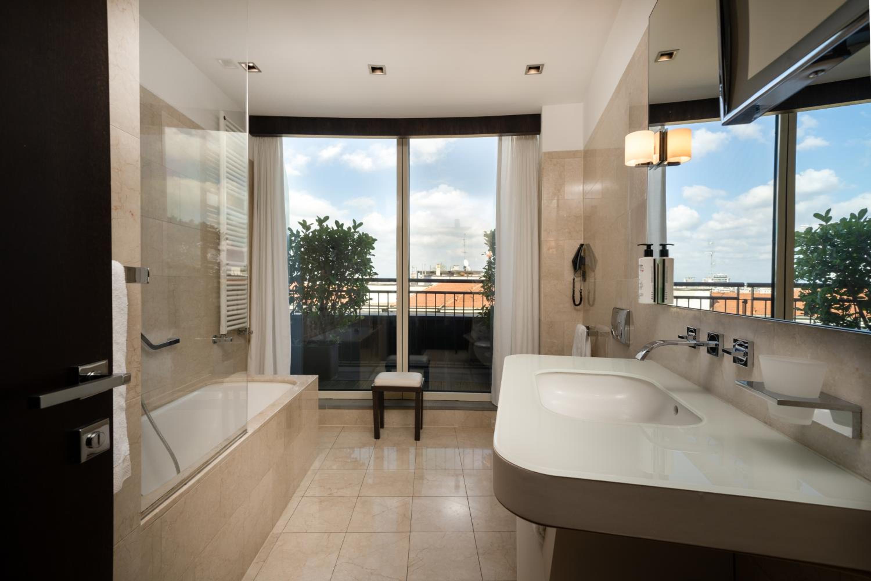 Premium King Room with Balcony
