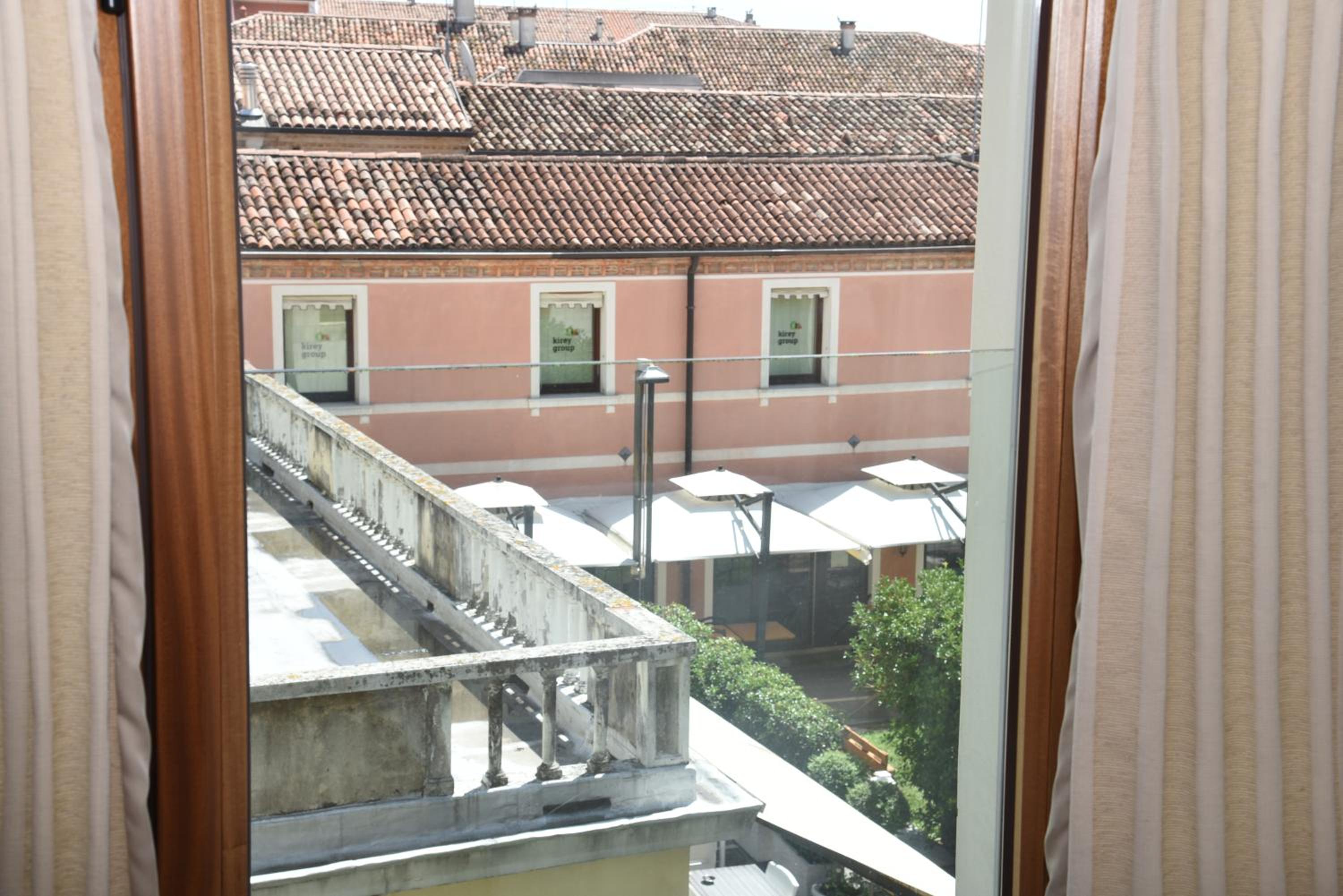 Superior Quadruple Room - Photo 2