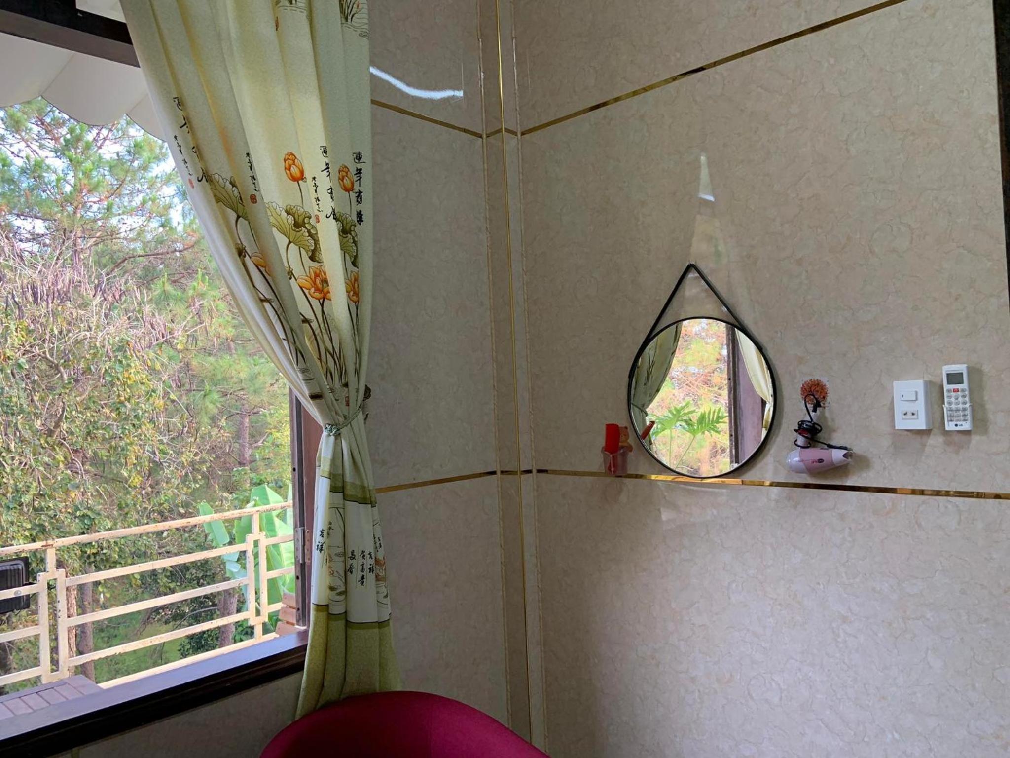Double Room With Lake View - Photo 18