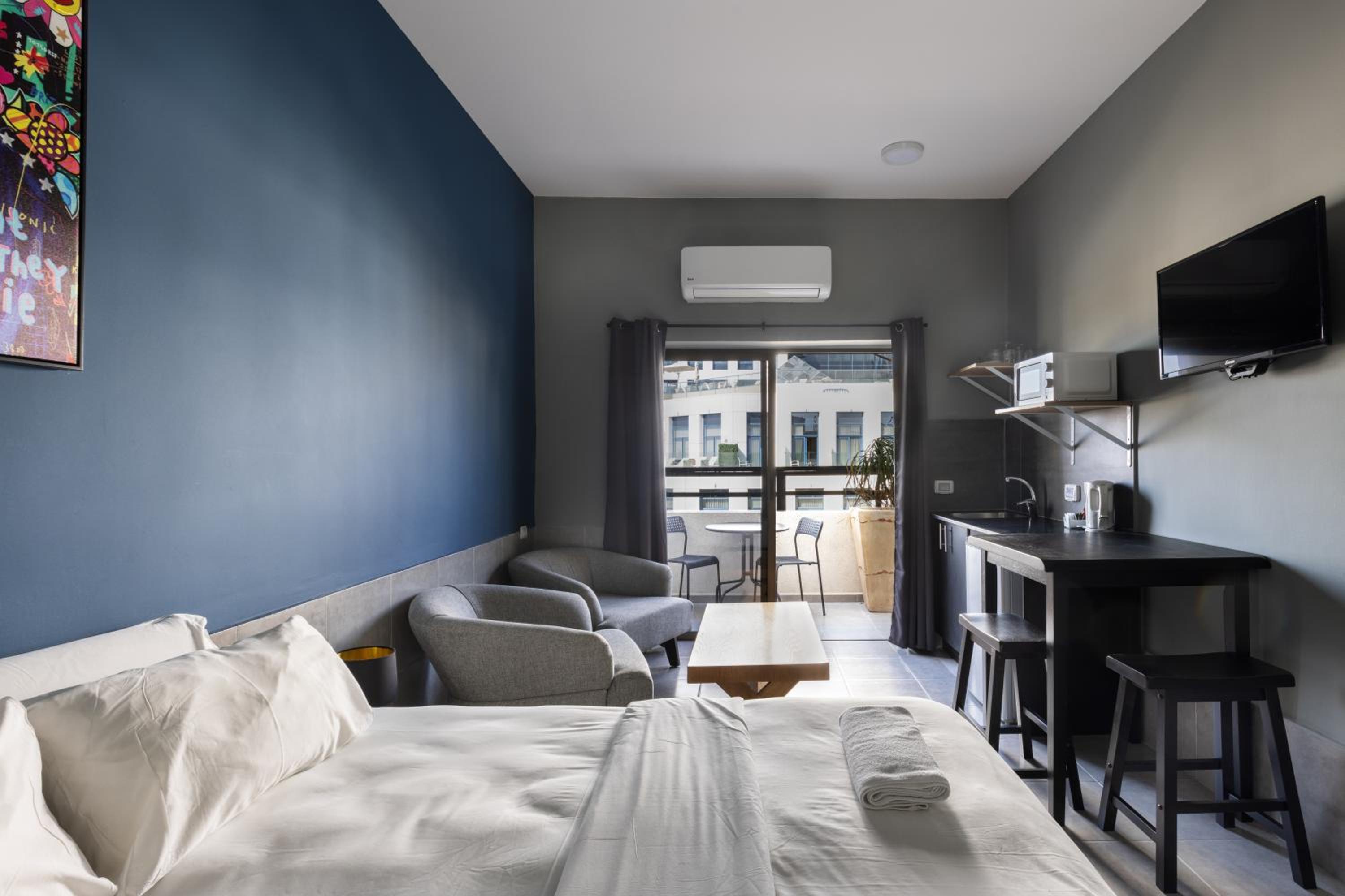 Junior Suite with Sea View - Photo 2
