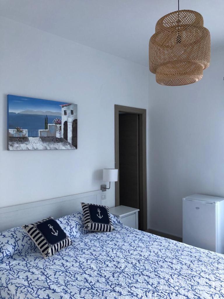 Deluxe Double Room with Sea View photo 2