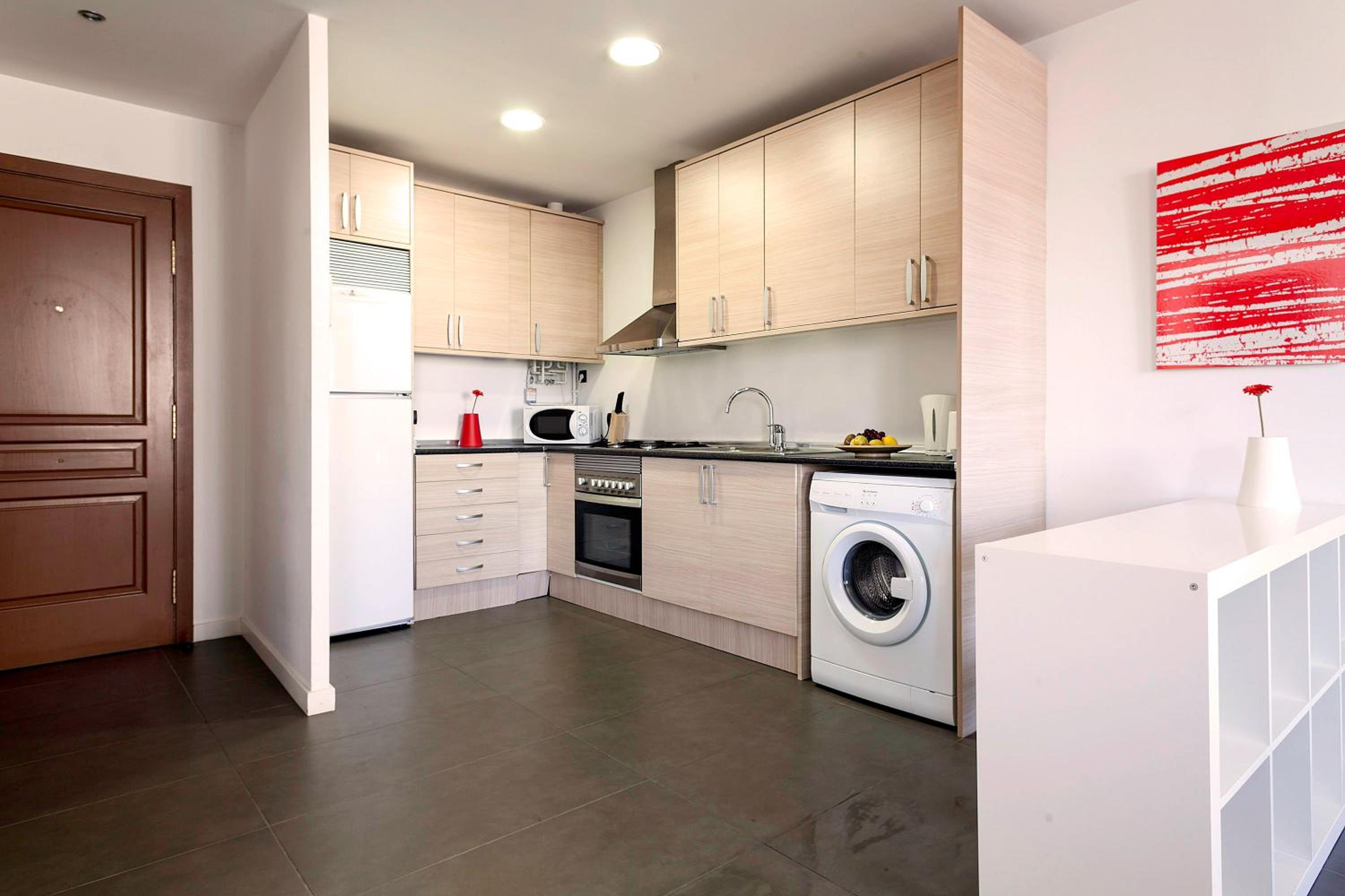 One-Bedroom Apartment (4 Adults) photo 3