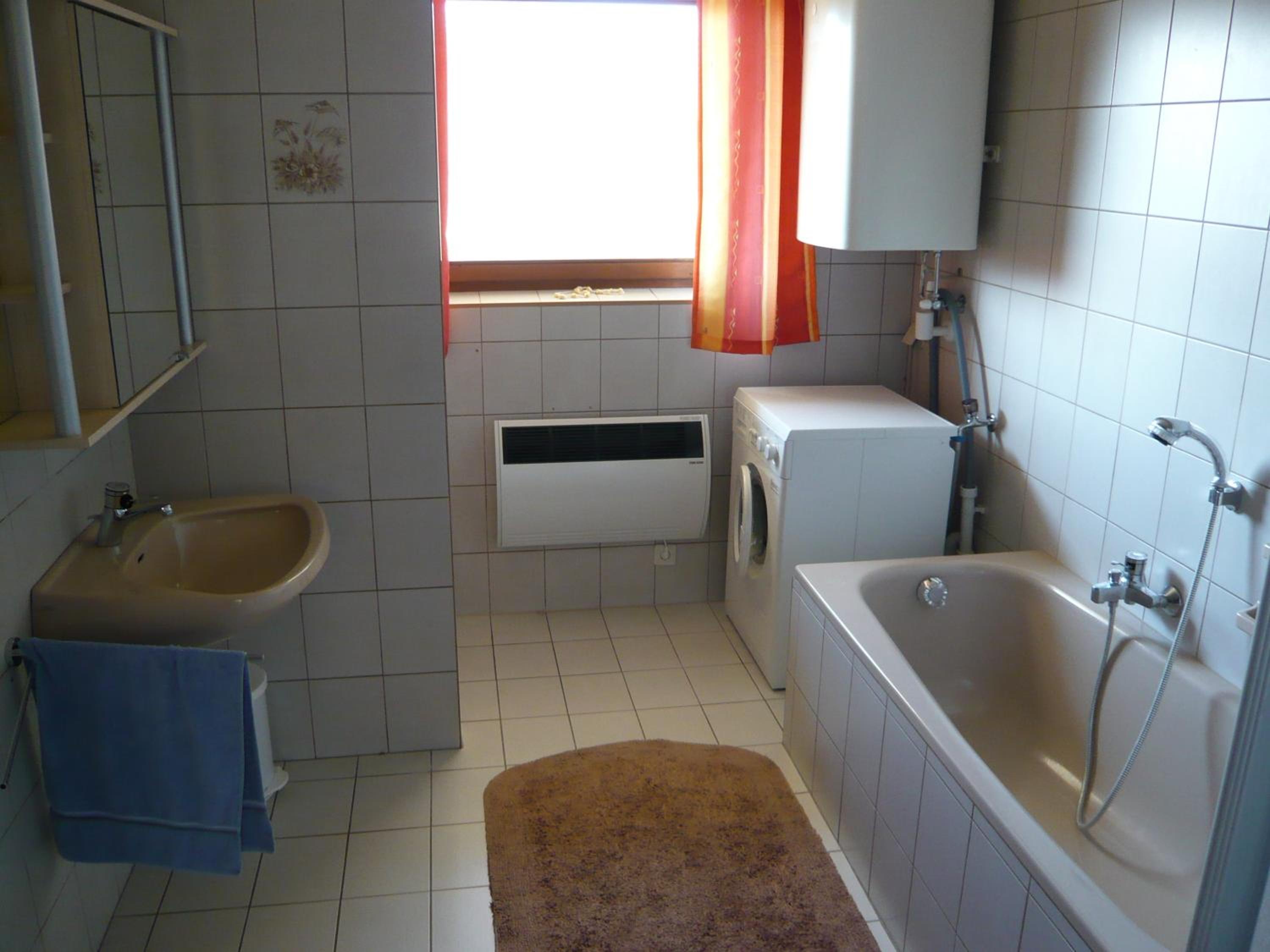 Apartment with Mountain View - Photo 6