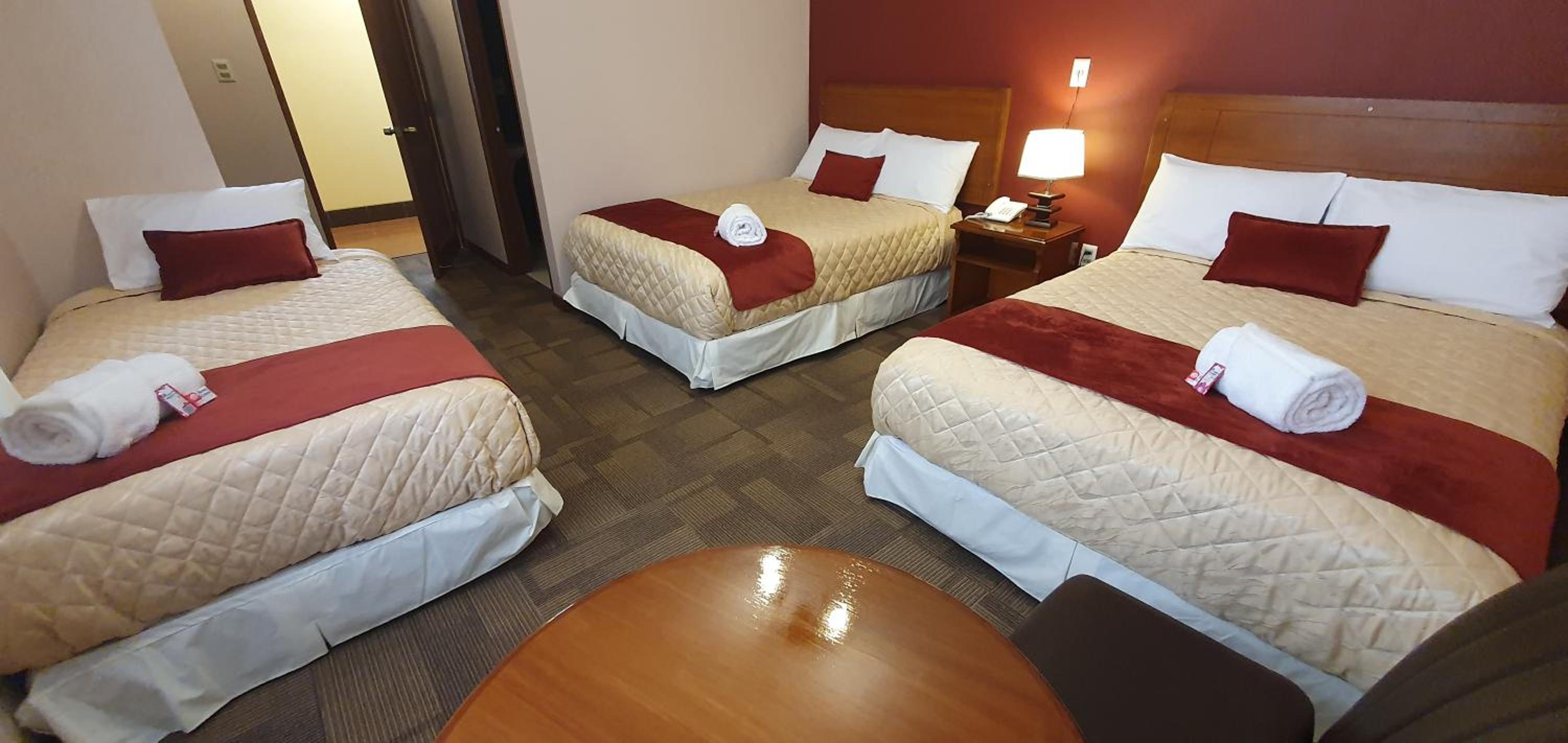 Basic Triple Room photo 3