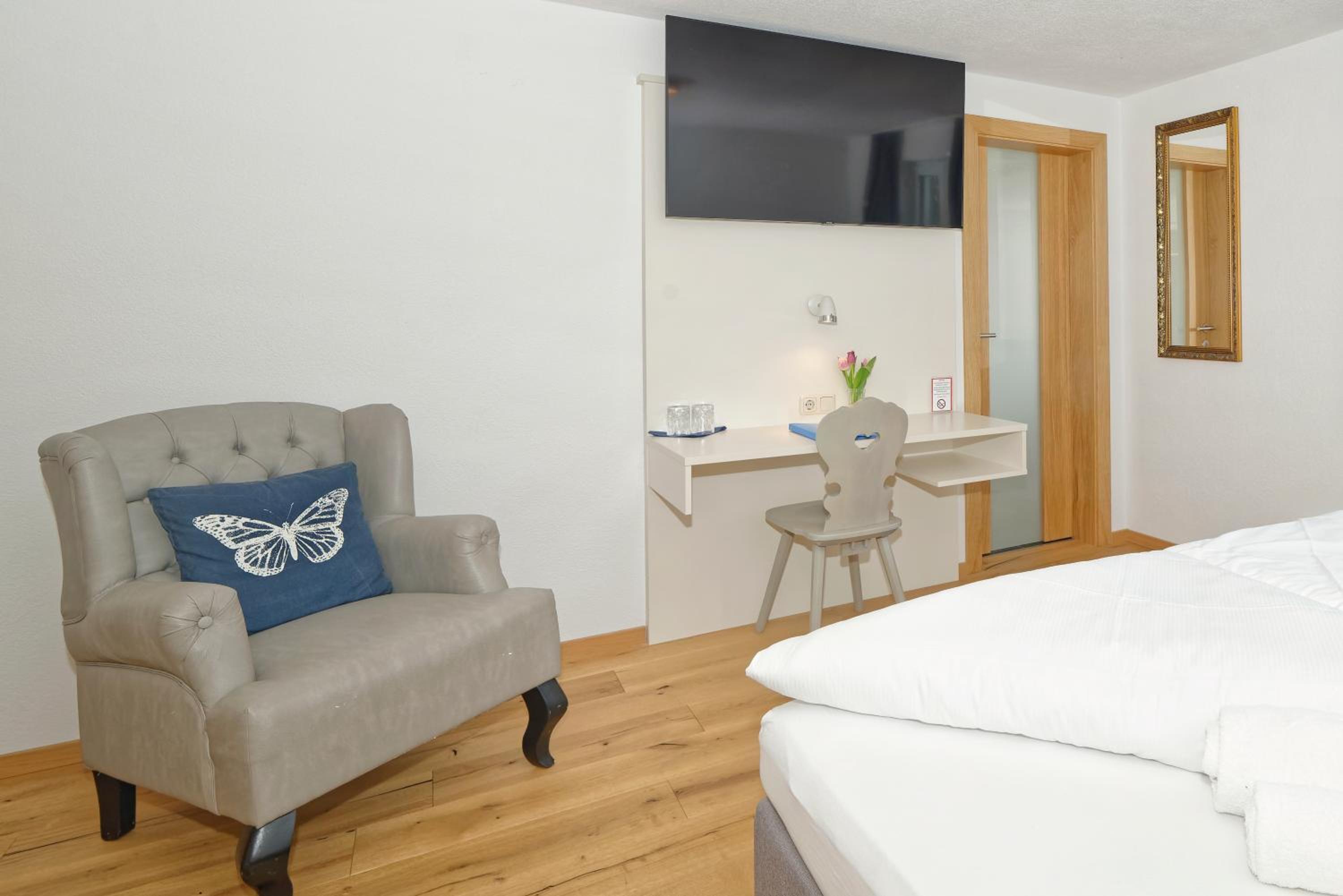 Double Room - Photo 1