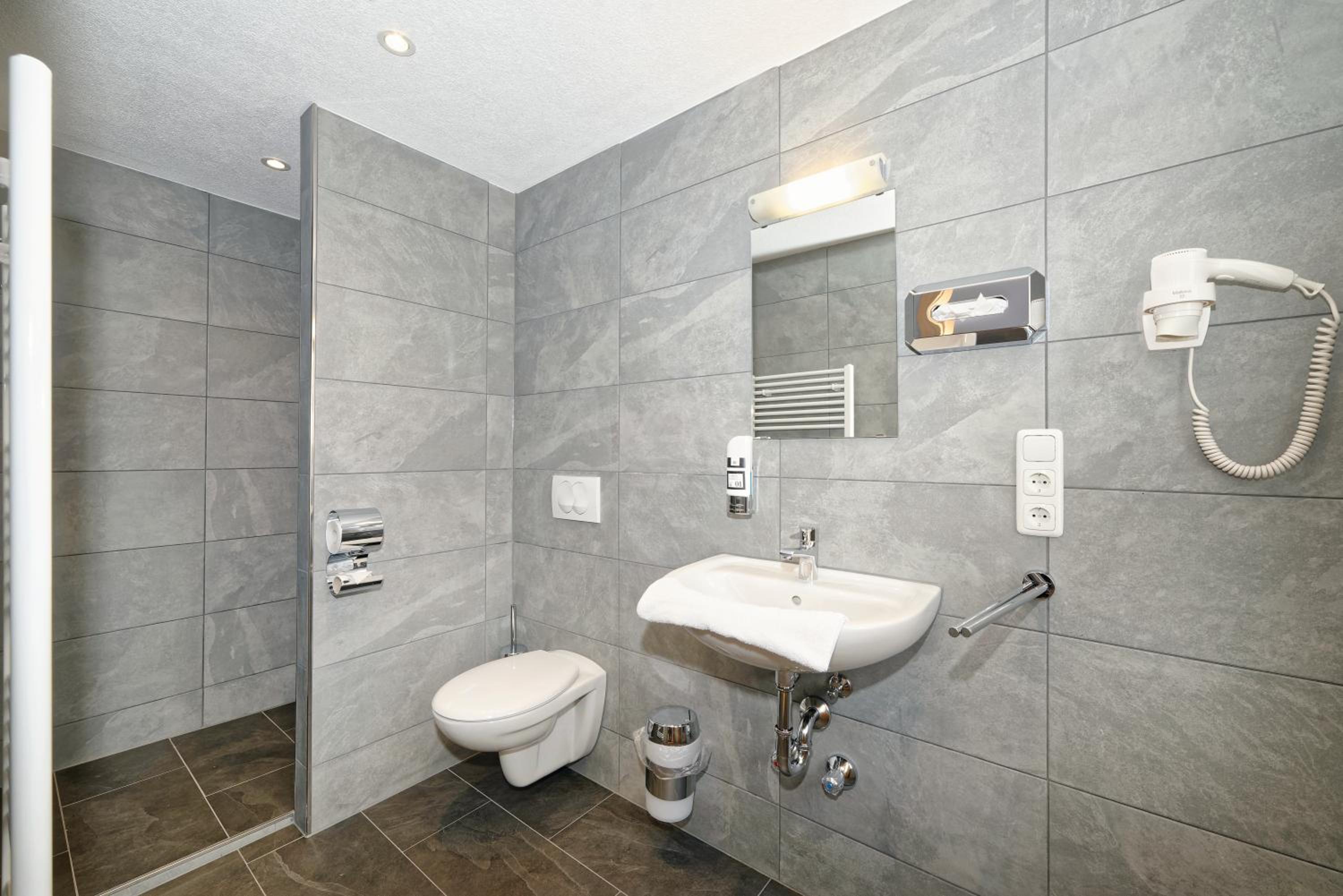Double Room - Photo 3