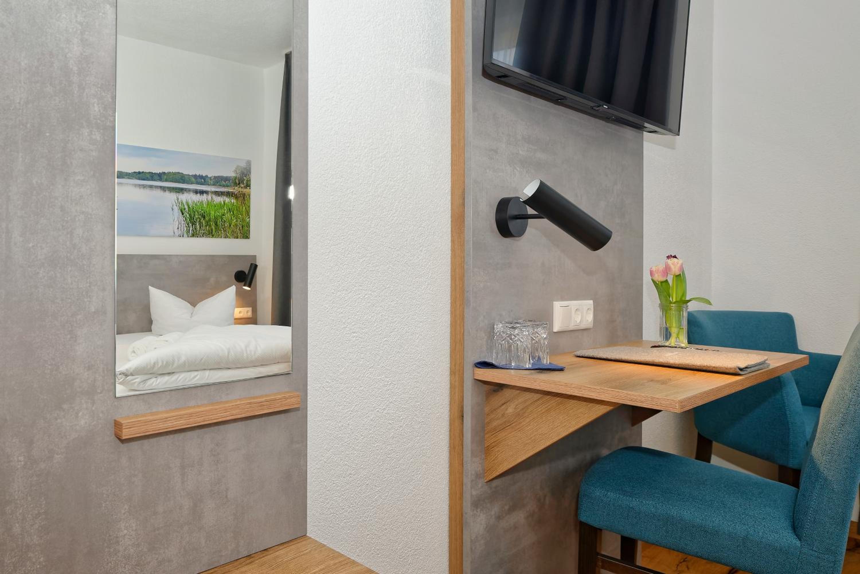 Double Room - Photo 7