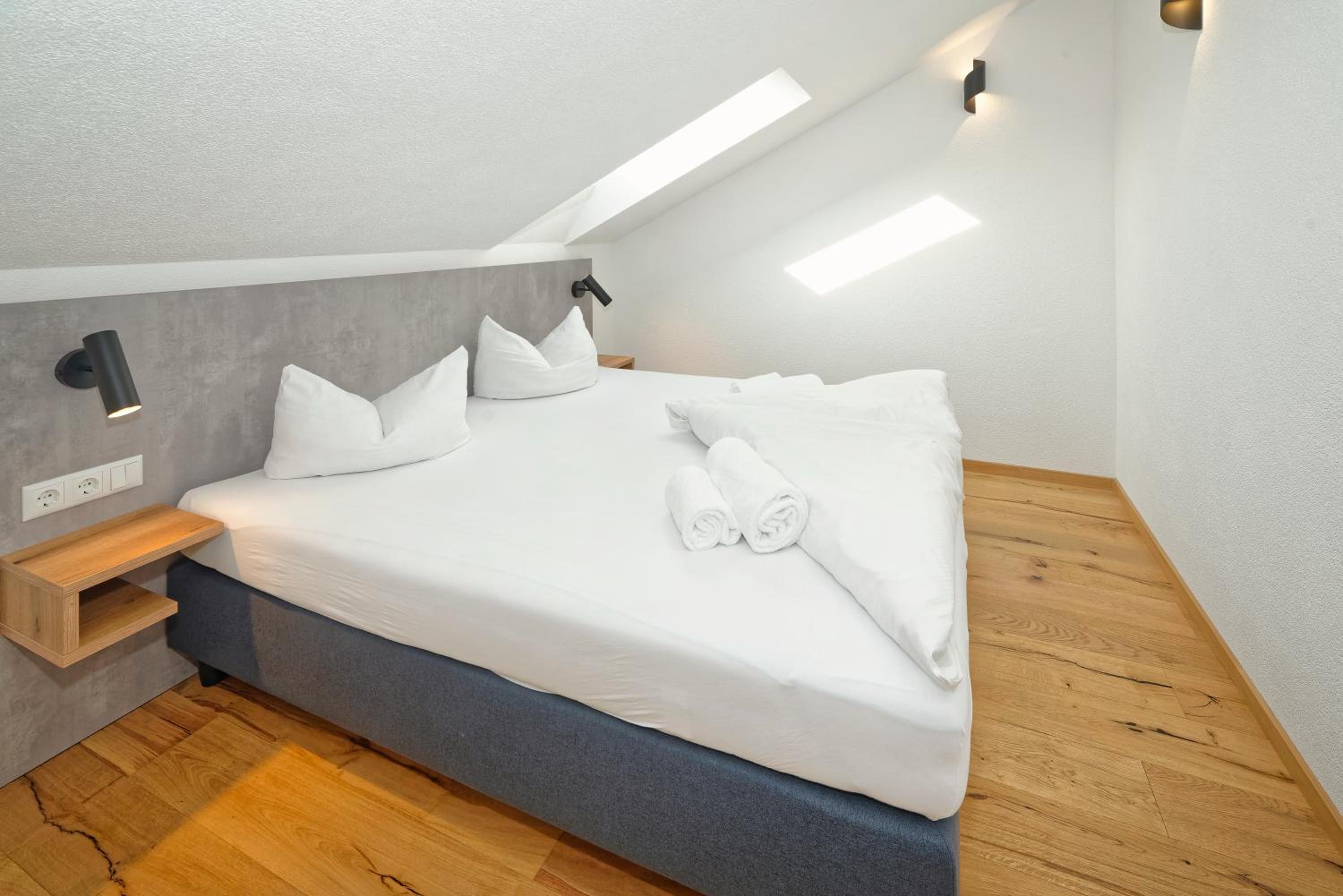 Double Room with Mountain View - Photo 3