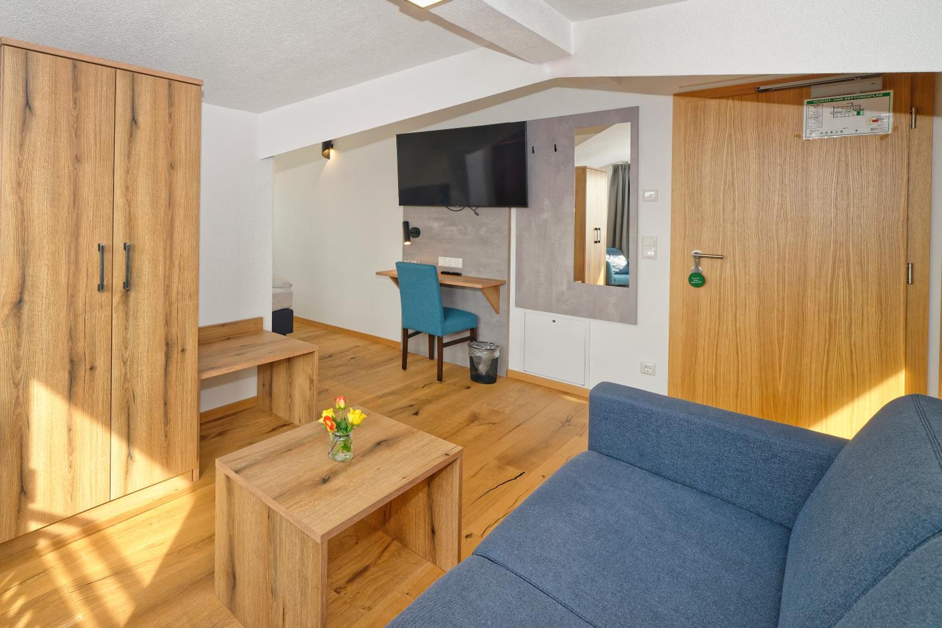 Double Room with Mountain View - Photo 2