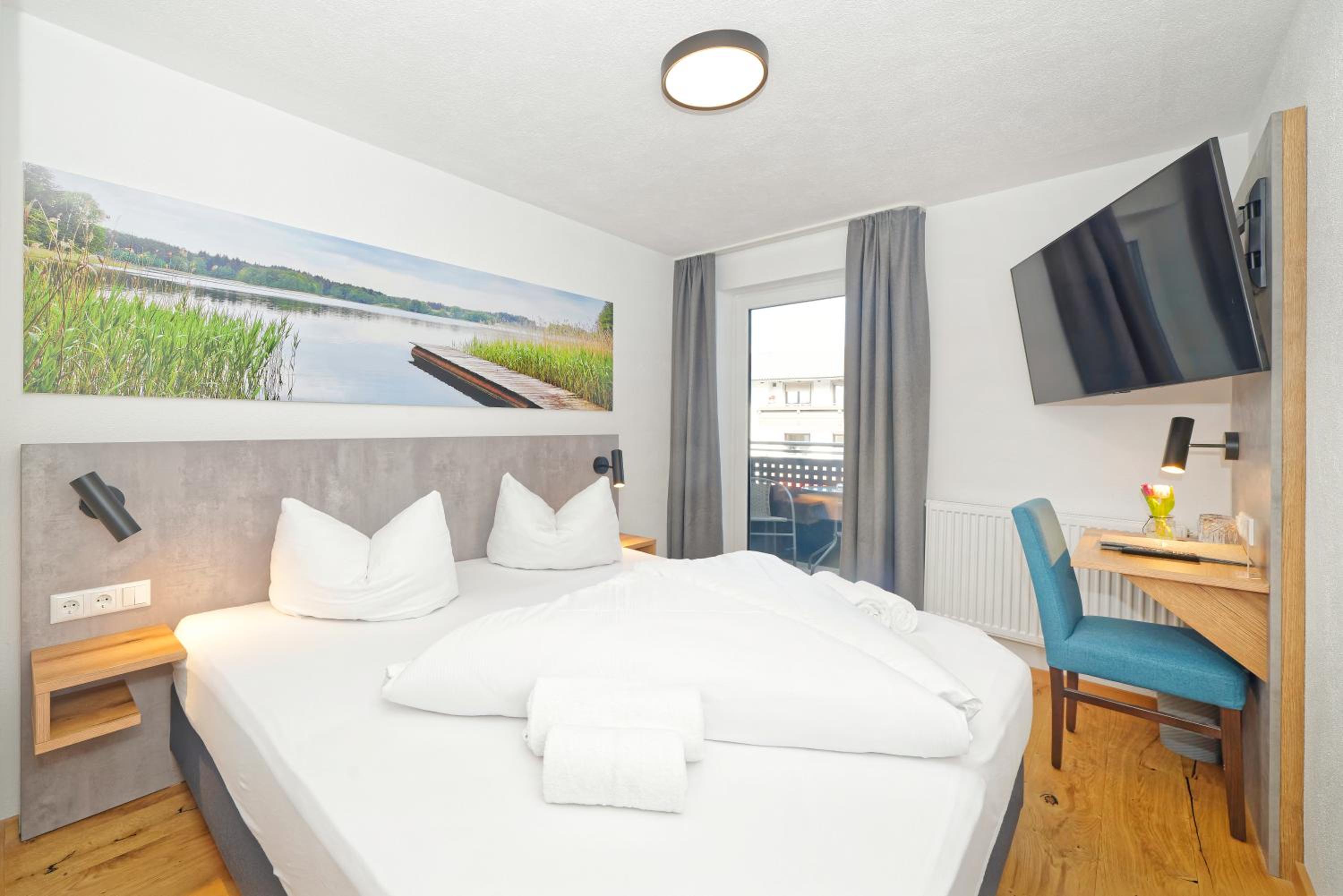 Small Double Room - Photo 1