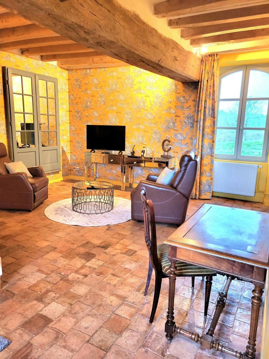 Large Double Room - Photo 2