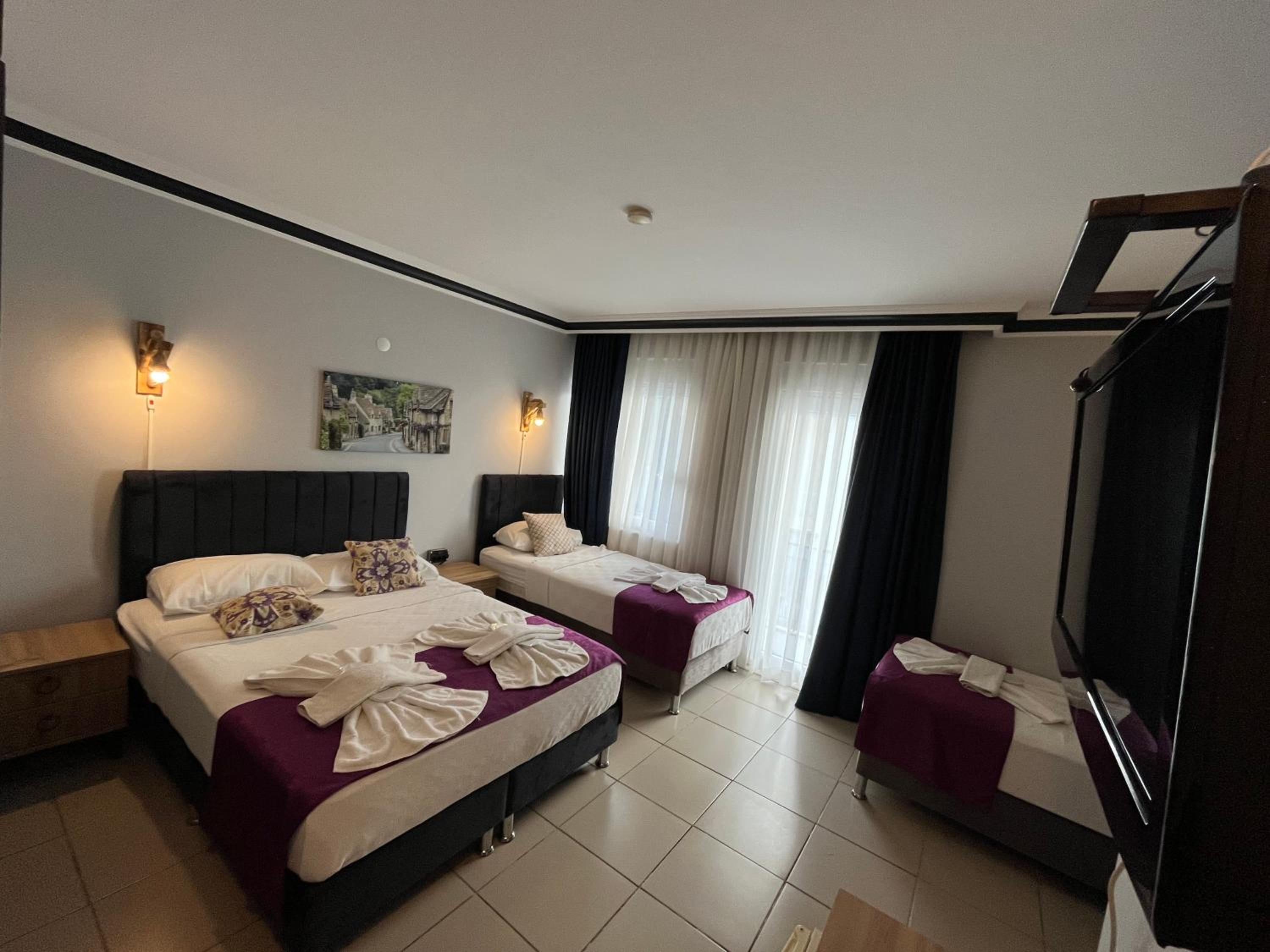 Standard Quadruple Room