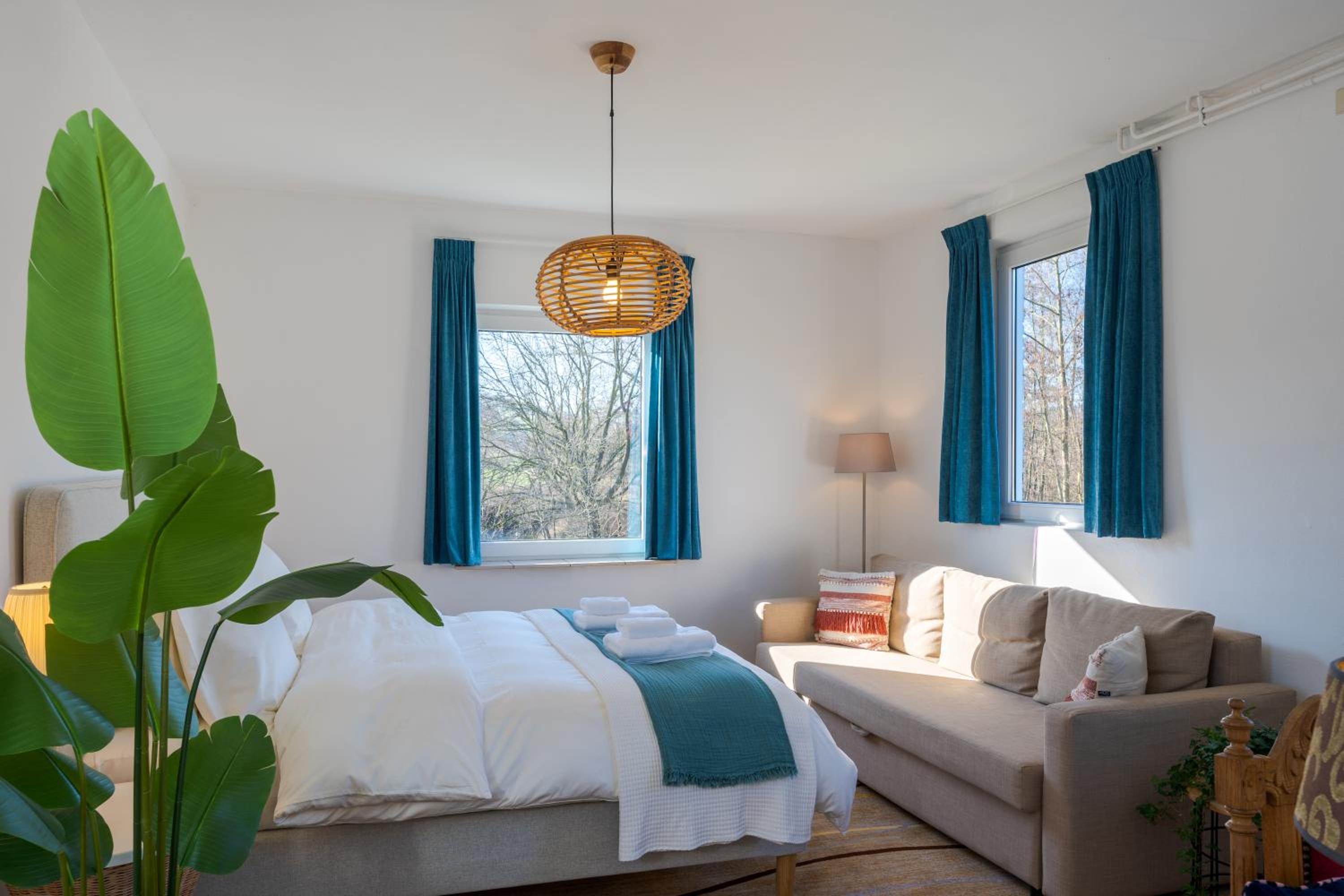 Family Room - Photo 8
