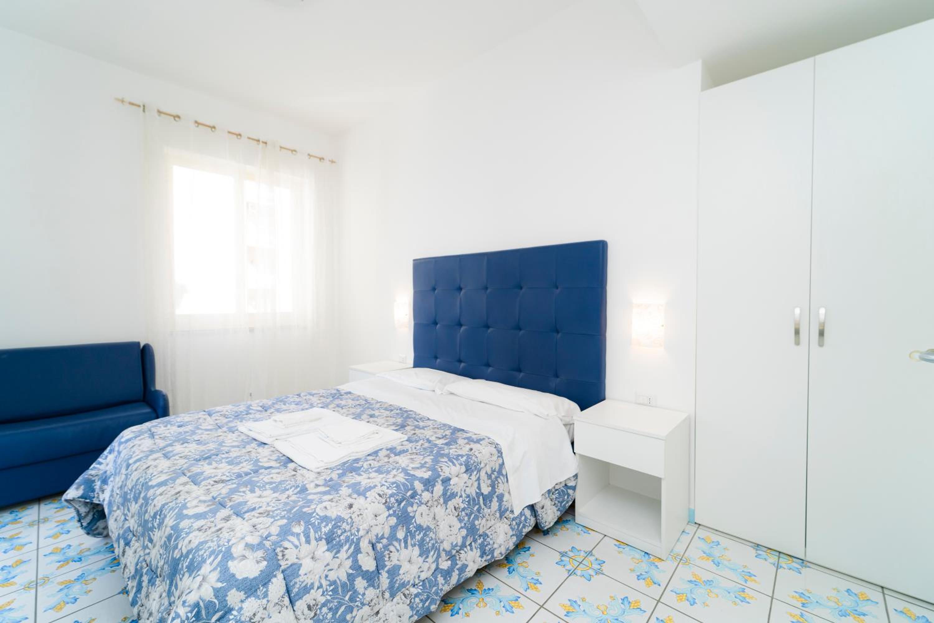 Standard Double or Twin Room photo 3