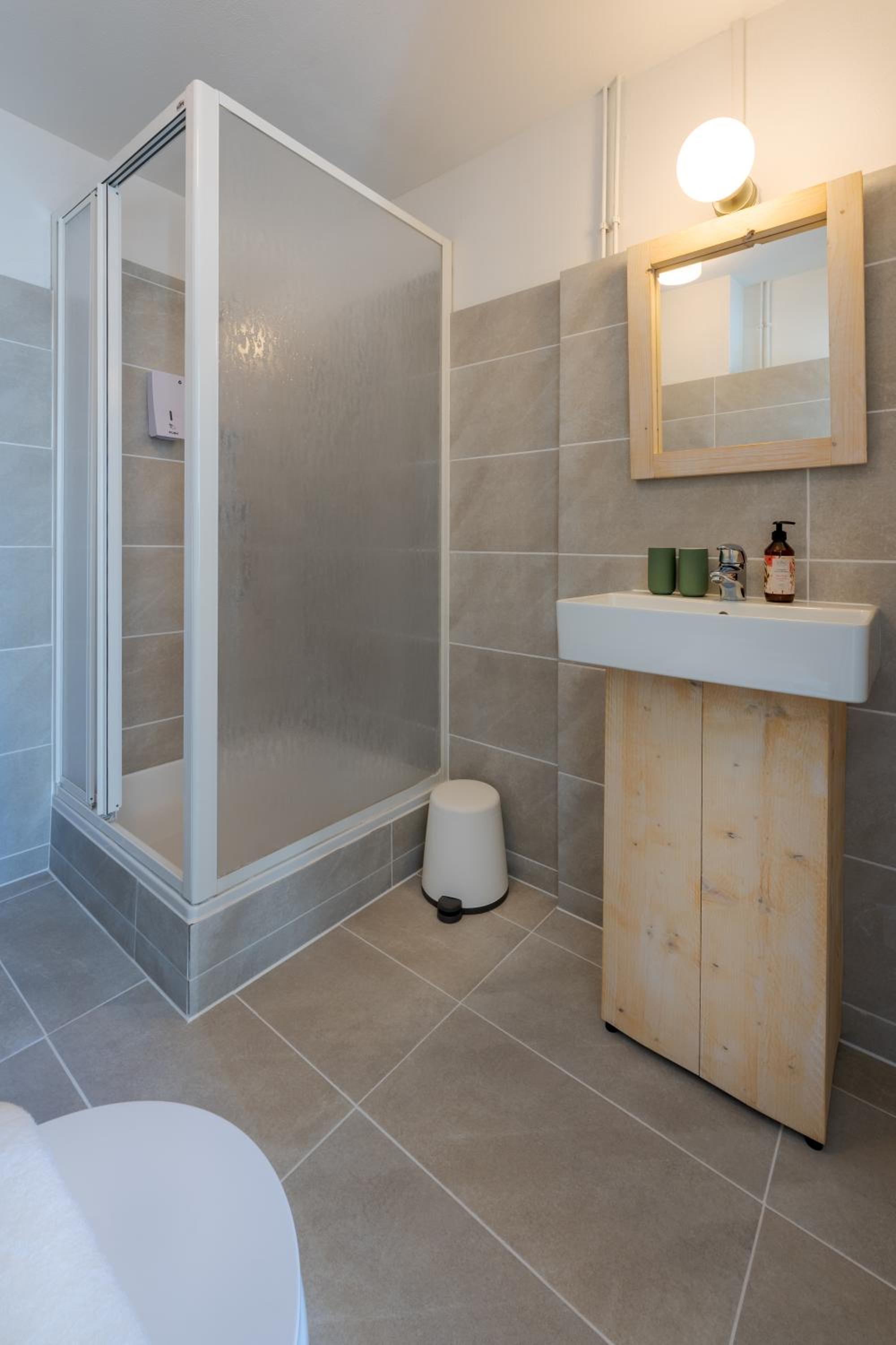 Double Room - Photo 12