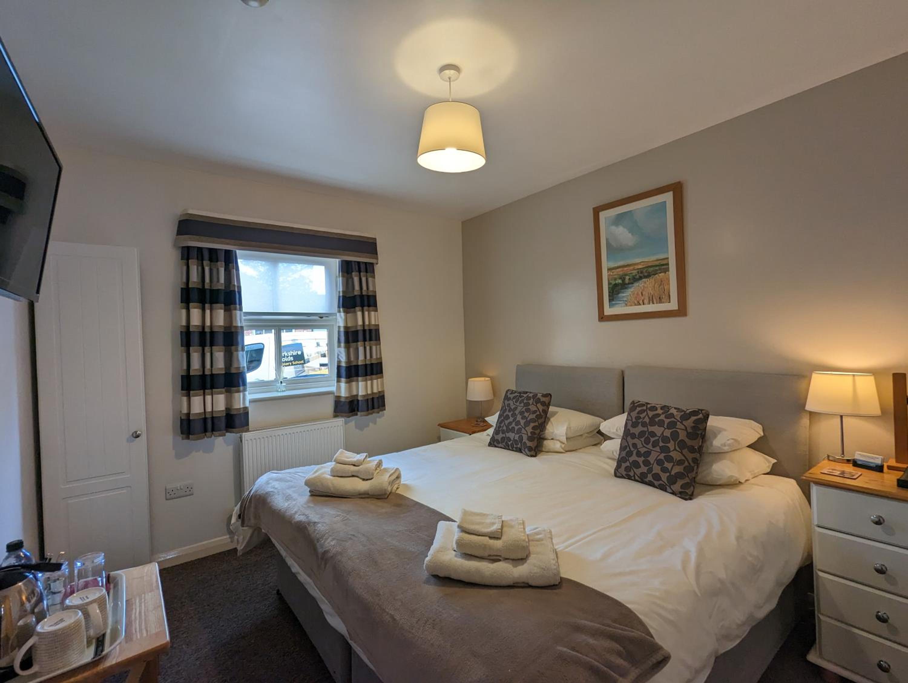 Bainton Room with Shower