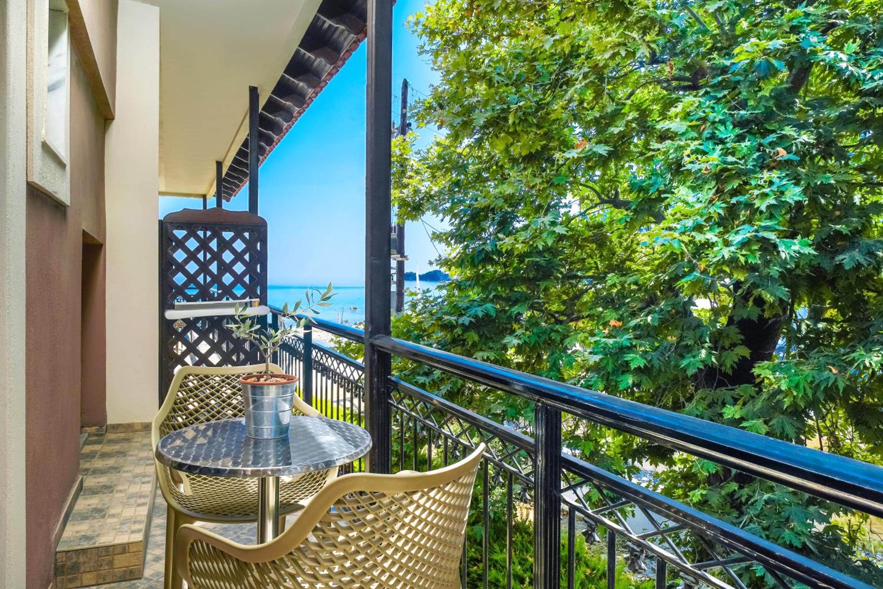 Standard Room with Side Sea View photo 2