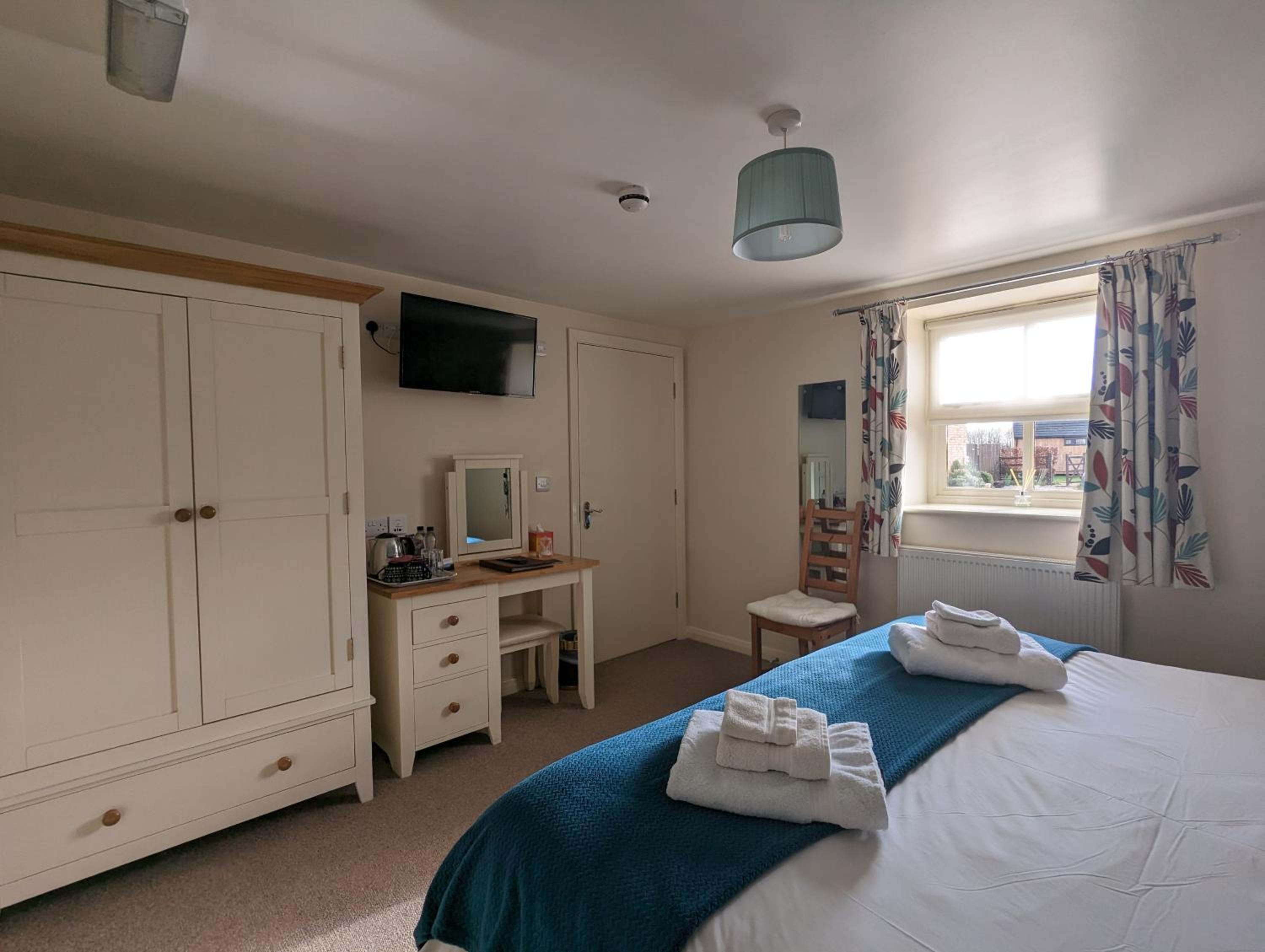 Kirkburn Room with Shower